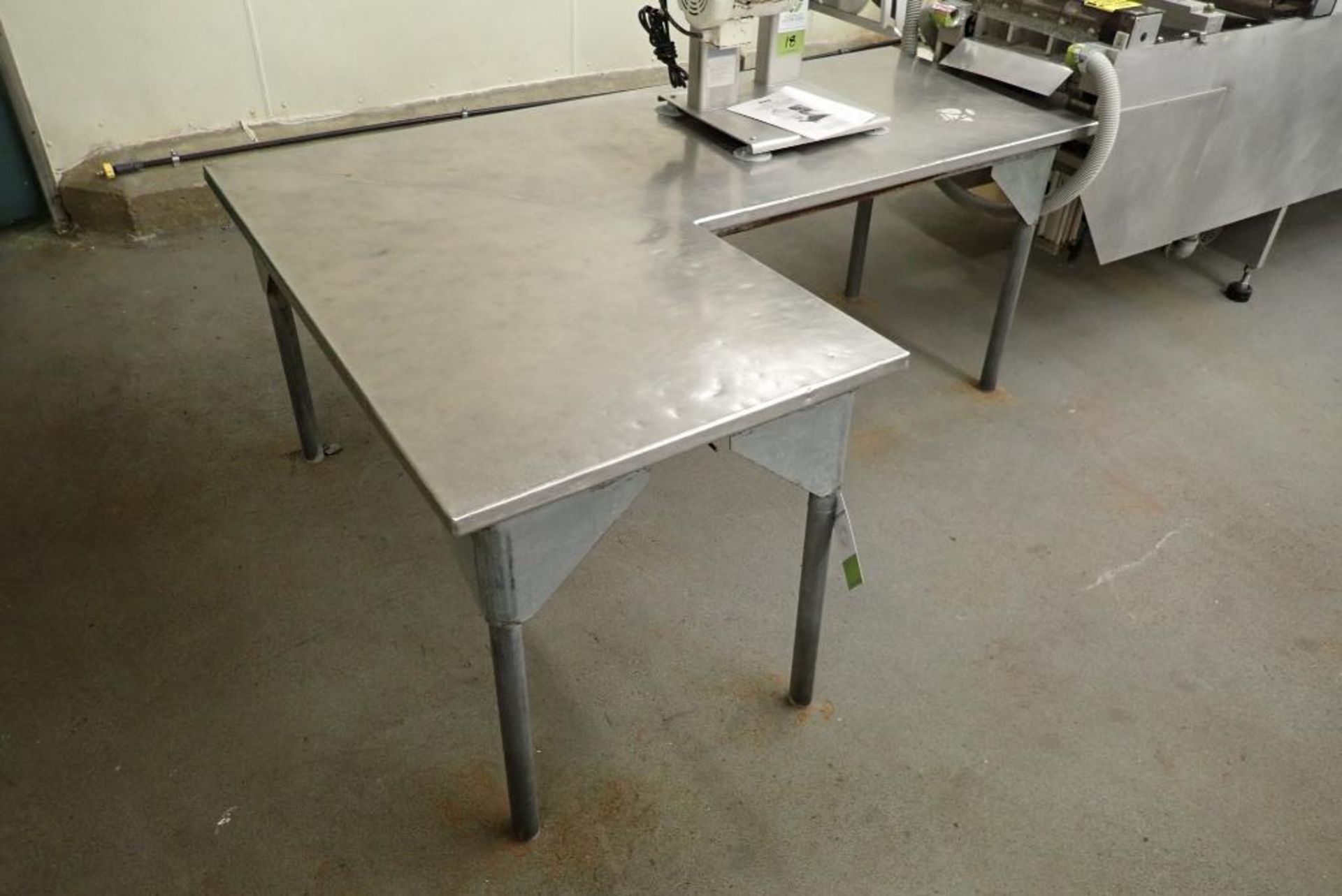 SS L-shaped table - Image 2 of 3