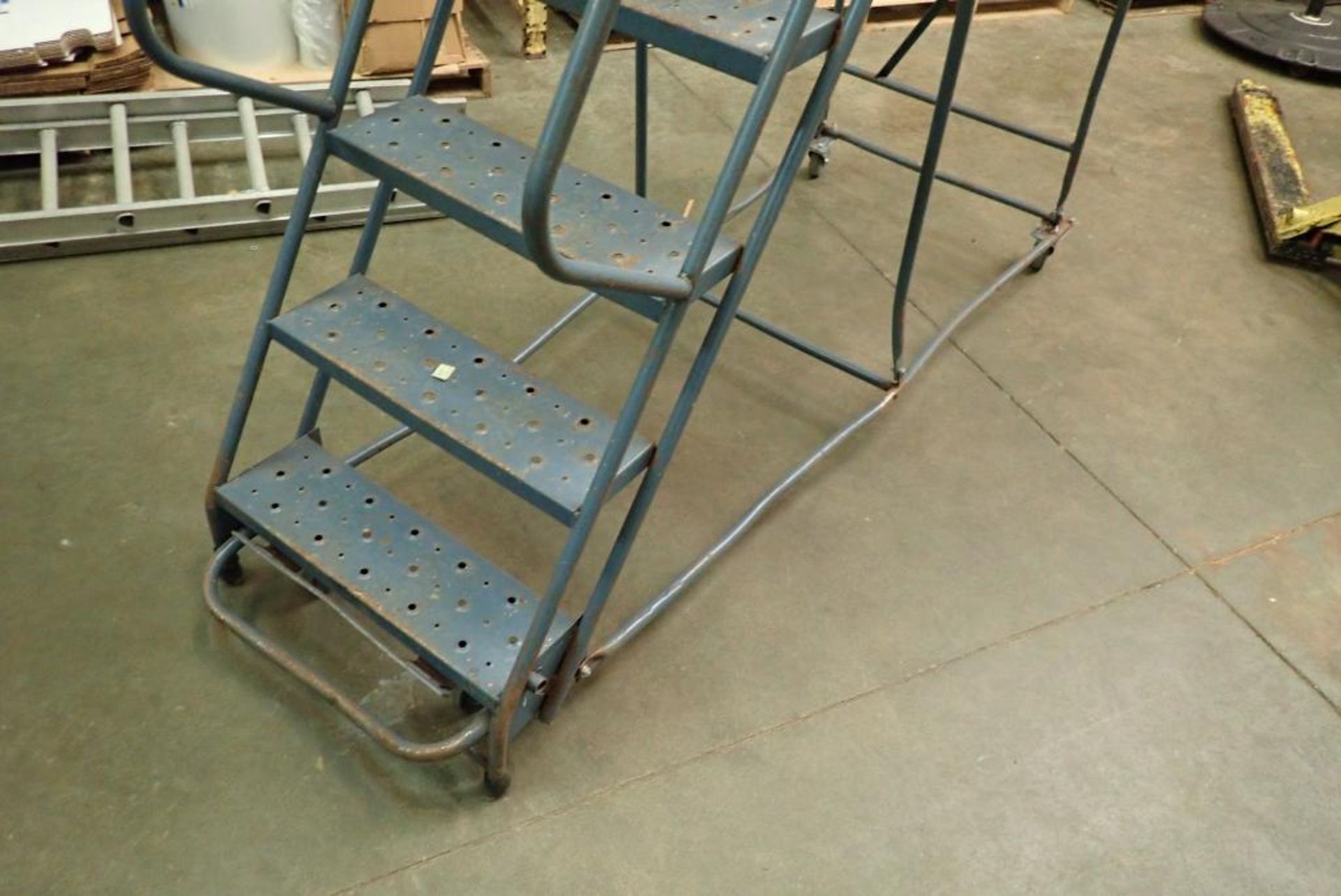 11-step rolling warehouse ladder - Image 4 of 6