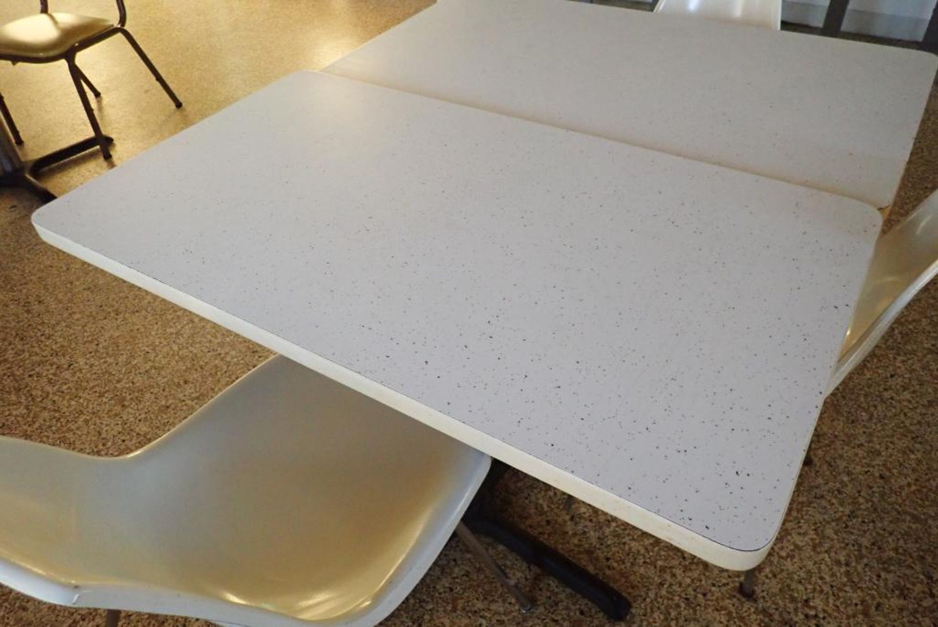 (4) lunchroom tables and chairs (LOT) - Bild 6 aus 6