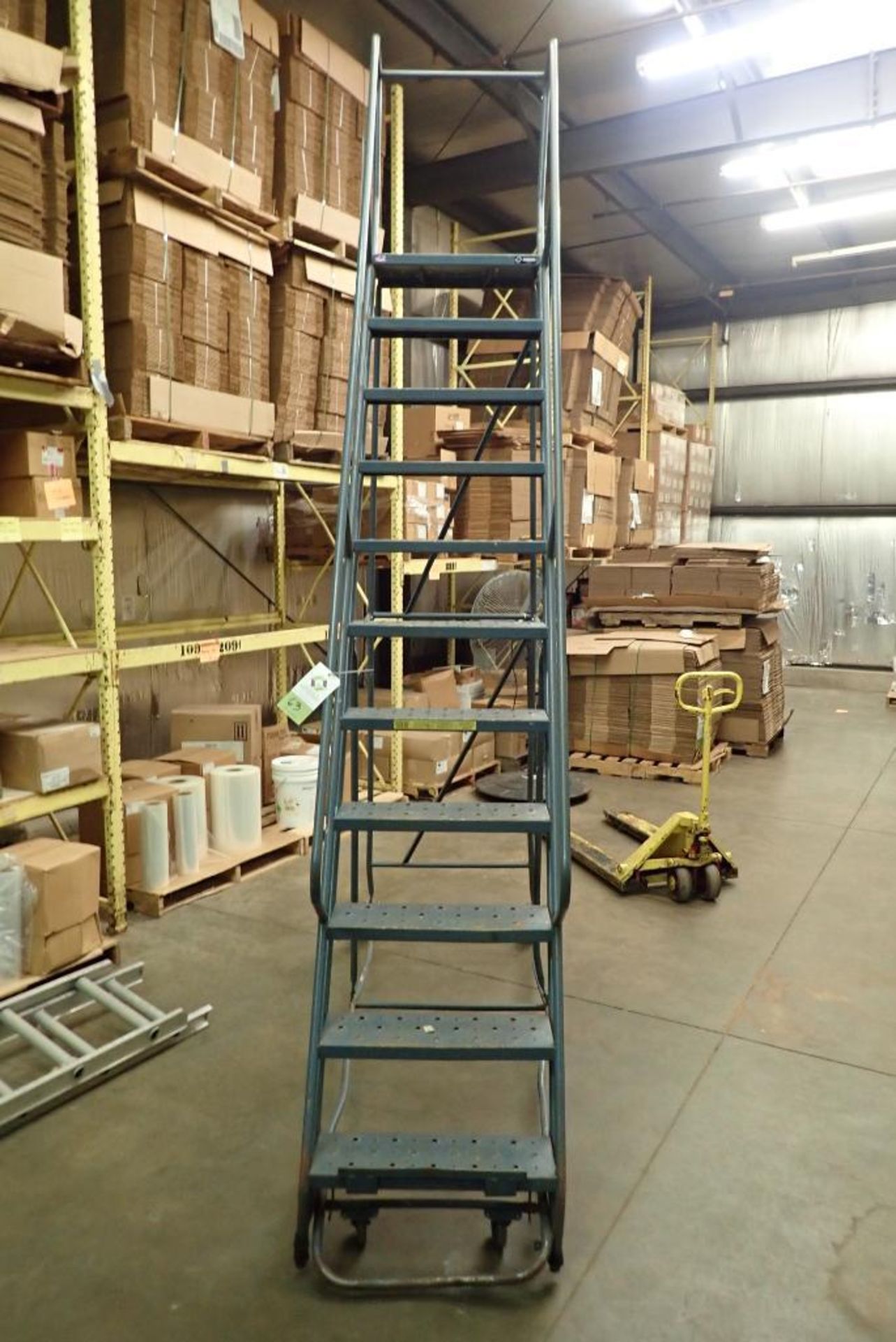 11-step rolling warehouse ladder - Image 2 of 6