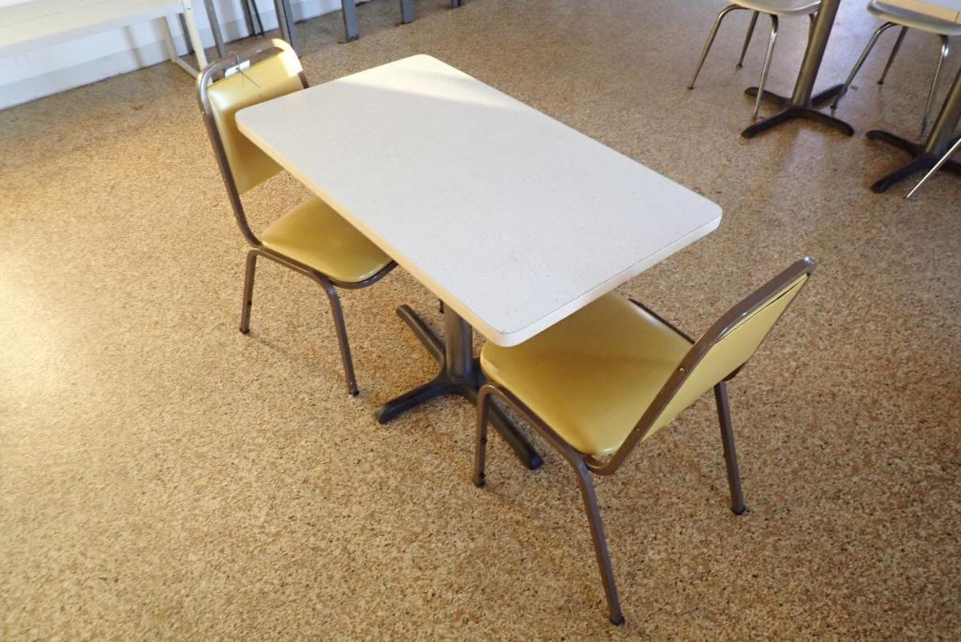 (4) lunchroom tables and chairs (LOT) - Bild 2 aus 6