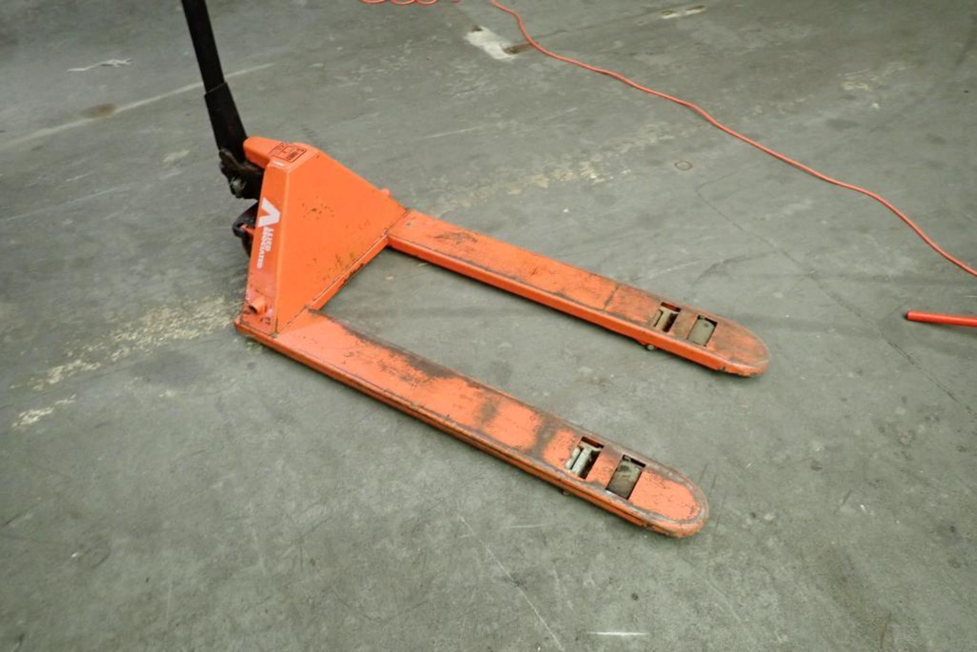 Hand pallet jack - Image 3 of 6