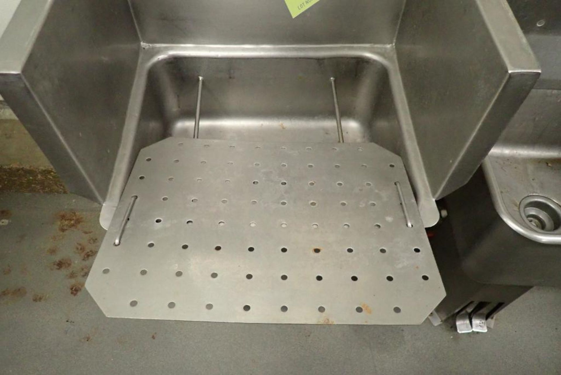 SS single bay hand wash sink - Image 3 of 5