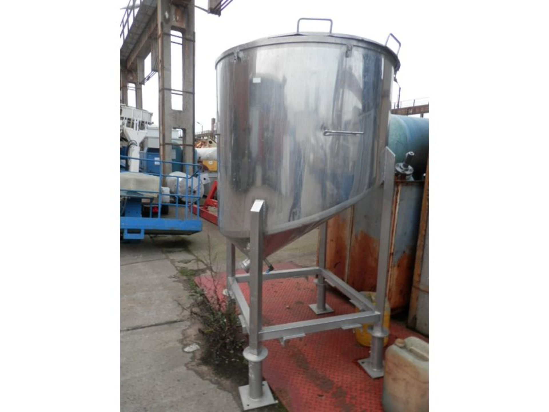 stainless steel tank with lid 1000 L used LOCATION GERMANY - Image 2 of 4