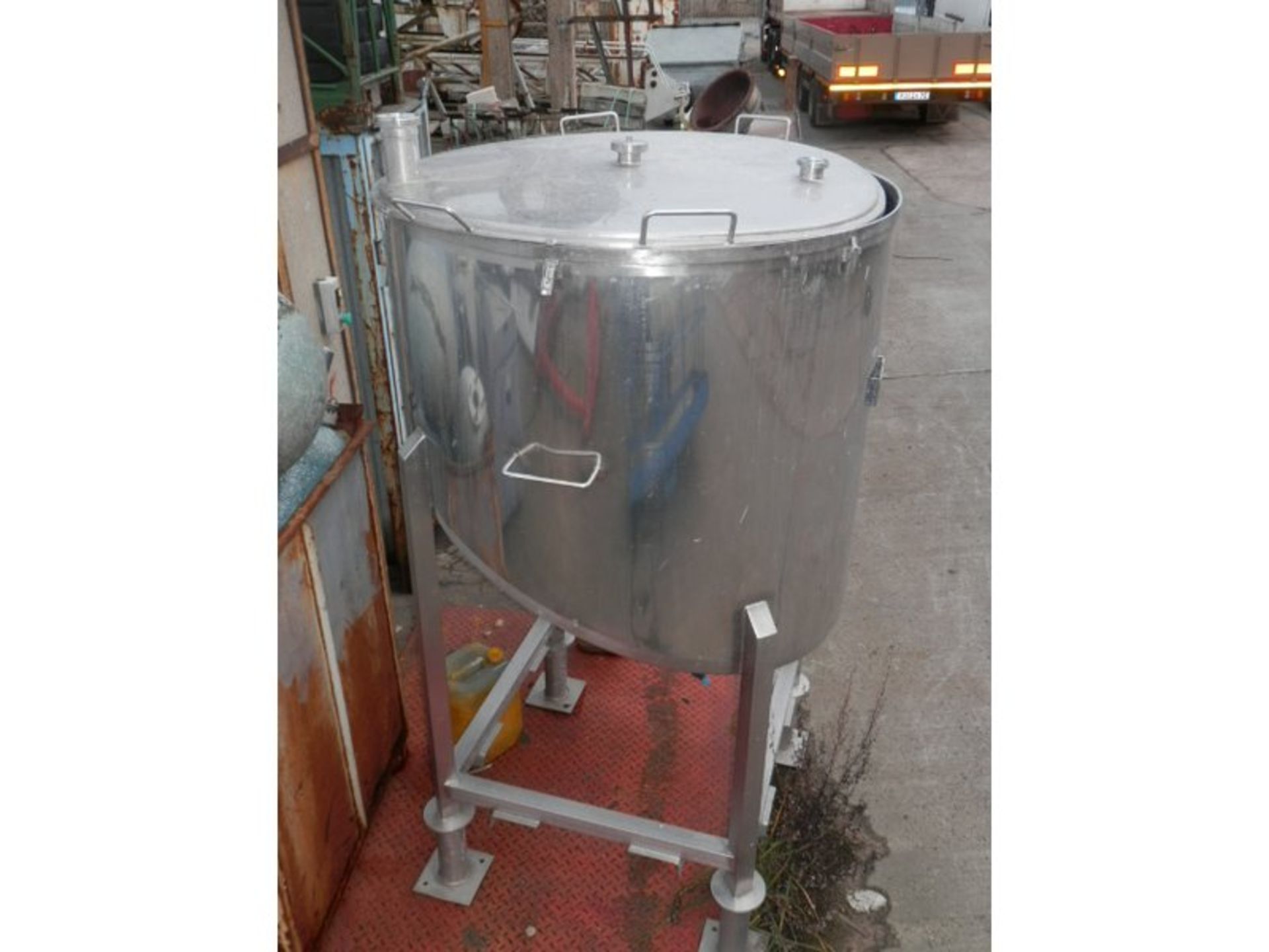 stainless steel tank with lid 1000 L used LOCATION GERMANY - Bild 3 aus 4