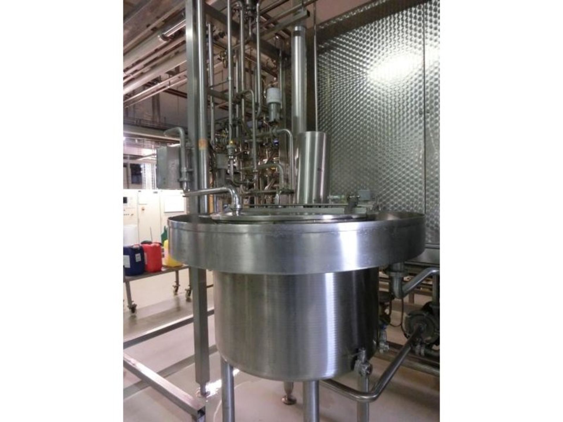 Pasteuriser for juices or milk 3300 Lt . LOCATION GERMANY - Image 9 of 11