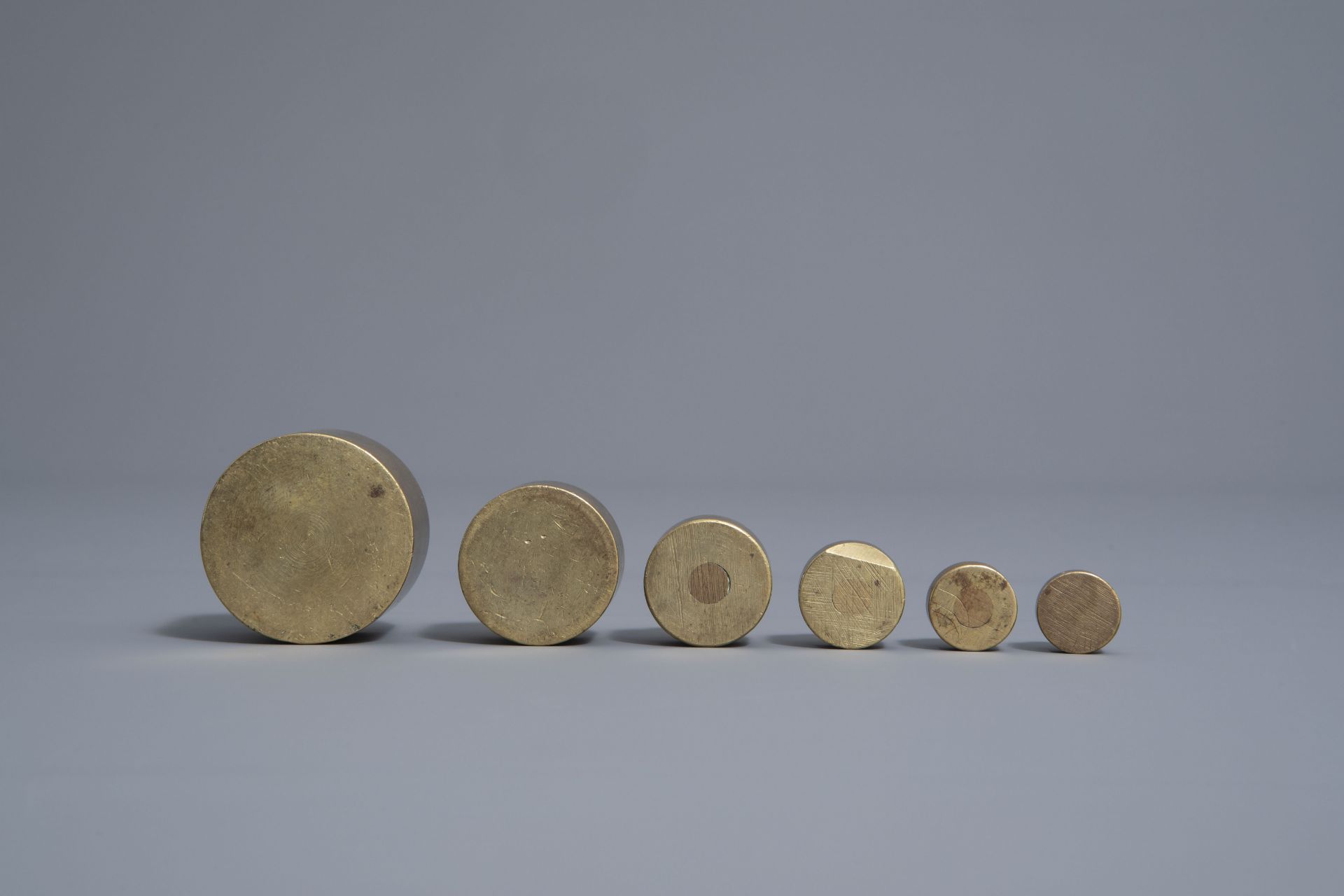 A French nine-piece set of copper bank weights for gold coins, 19th C. - Image 13 of 13