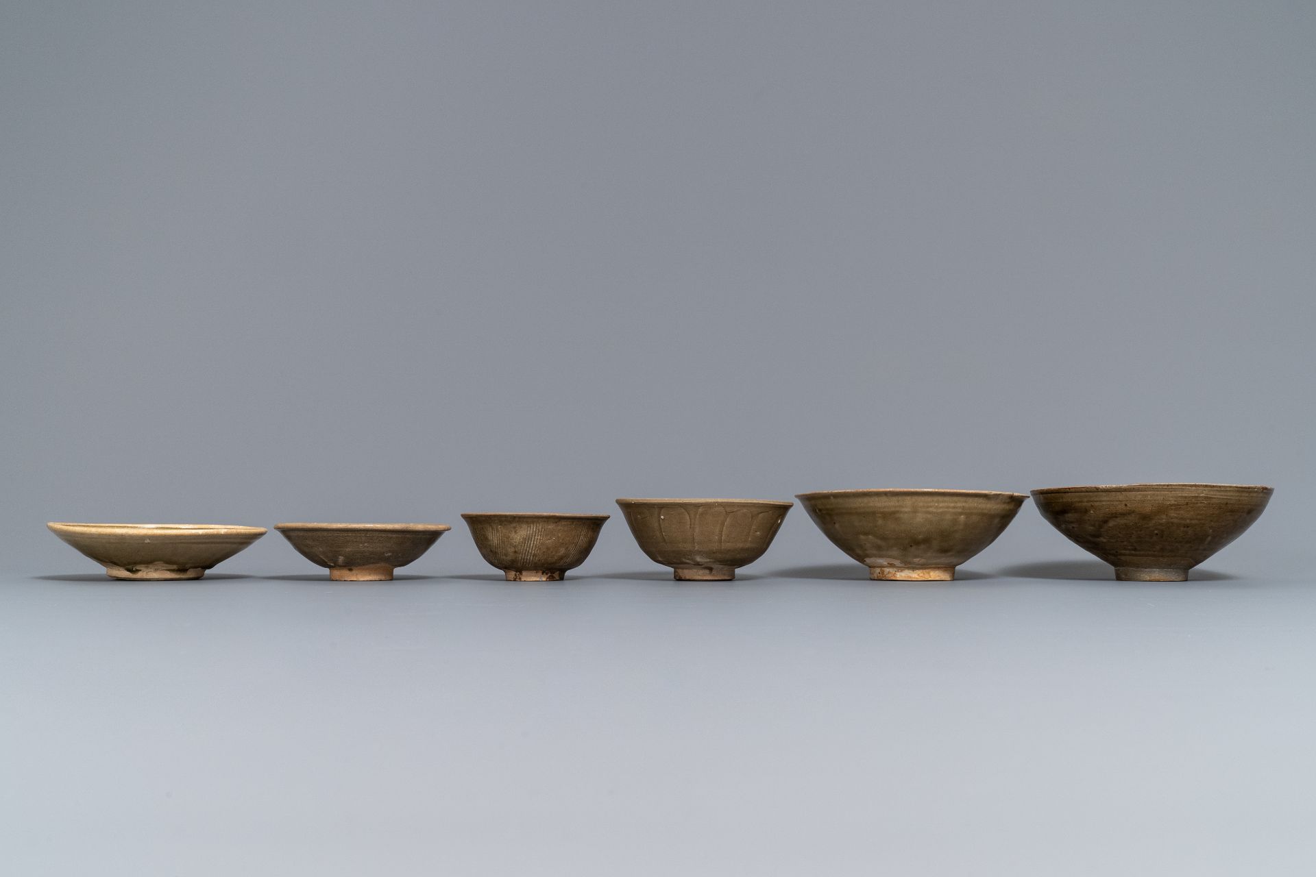 Six Chinese Yaozhou and celadon bowls, Song/Yuan - Bild 3 aus 16