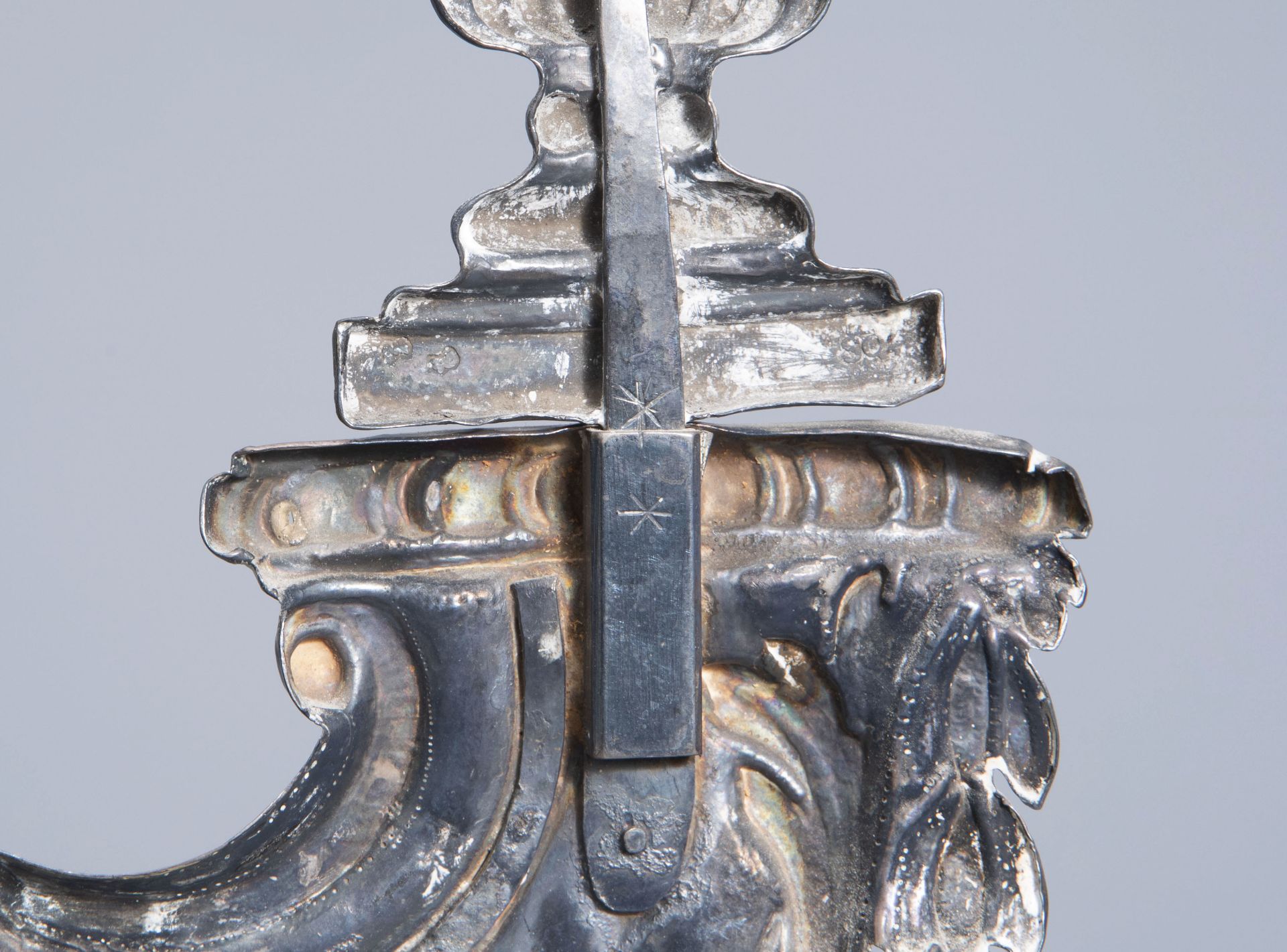 Ivory Corpus on silver mounted tortoise veneer ebony crucifix, Southern Netherlands, 17th/18th C. - Image 12 of 12