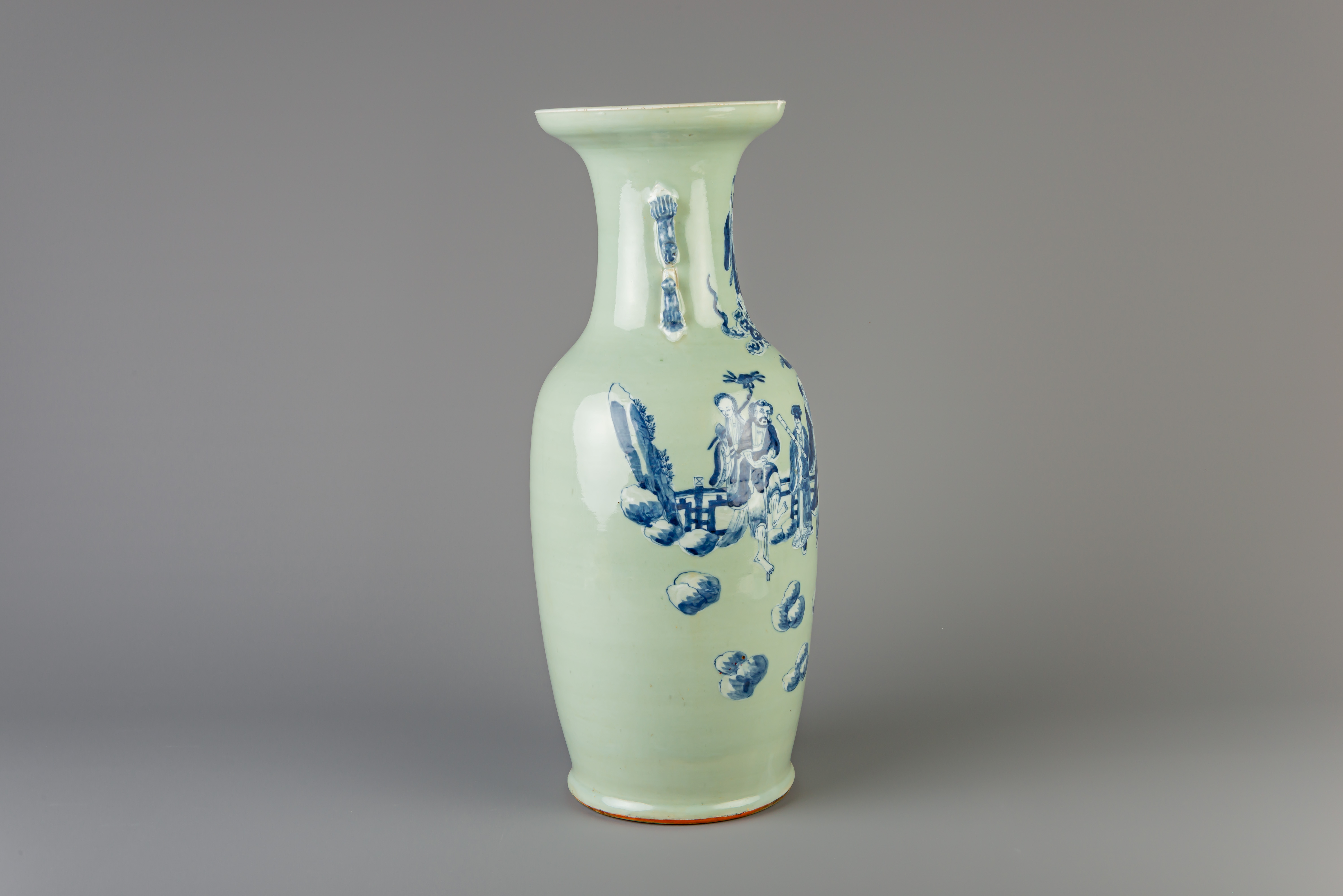 A Chinese blue and white celadon ground 'Immortals' vase, 19th C. - Image 4 of 6