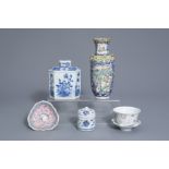 A varied collection of Chinese blue and white and famille rose porcelain, 19th/20th C.