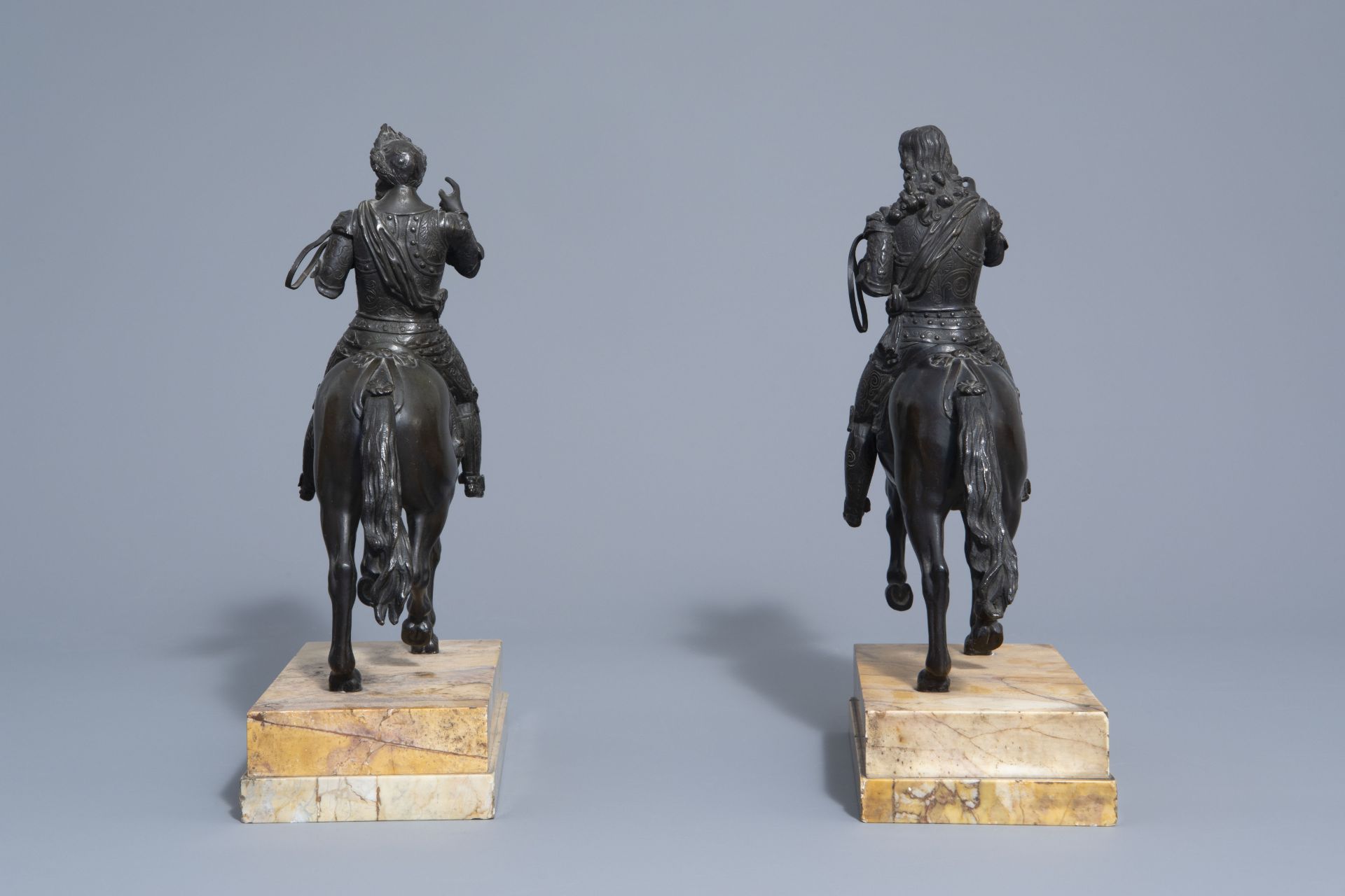 Pair of French regal bronze equestrian statues of Henry IV and Francis I on marble base, 19th C. - Image 5 of 7