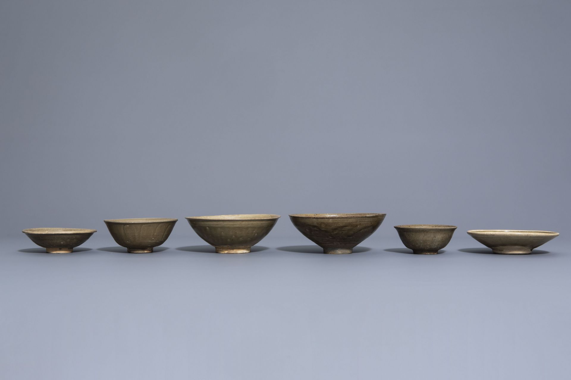 Six Chinese Yaozhou and celadon bowls, Song/Yuan - Bild 12 aus 16