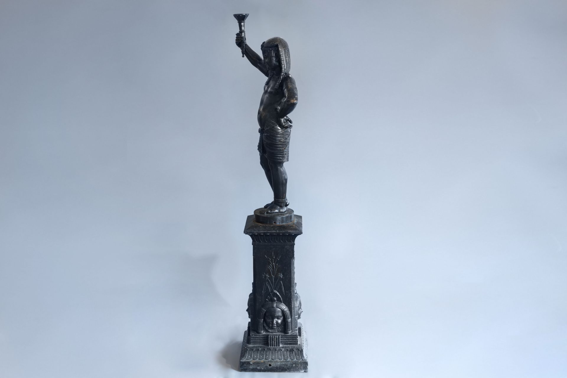 A cast iron figure on a pedestal of an Egyptian with torch, style of Val d'osne, France, about 1900 - Bild 2 aus 12
