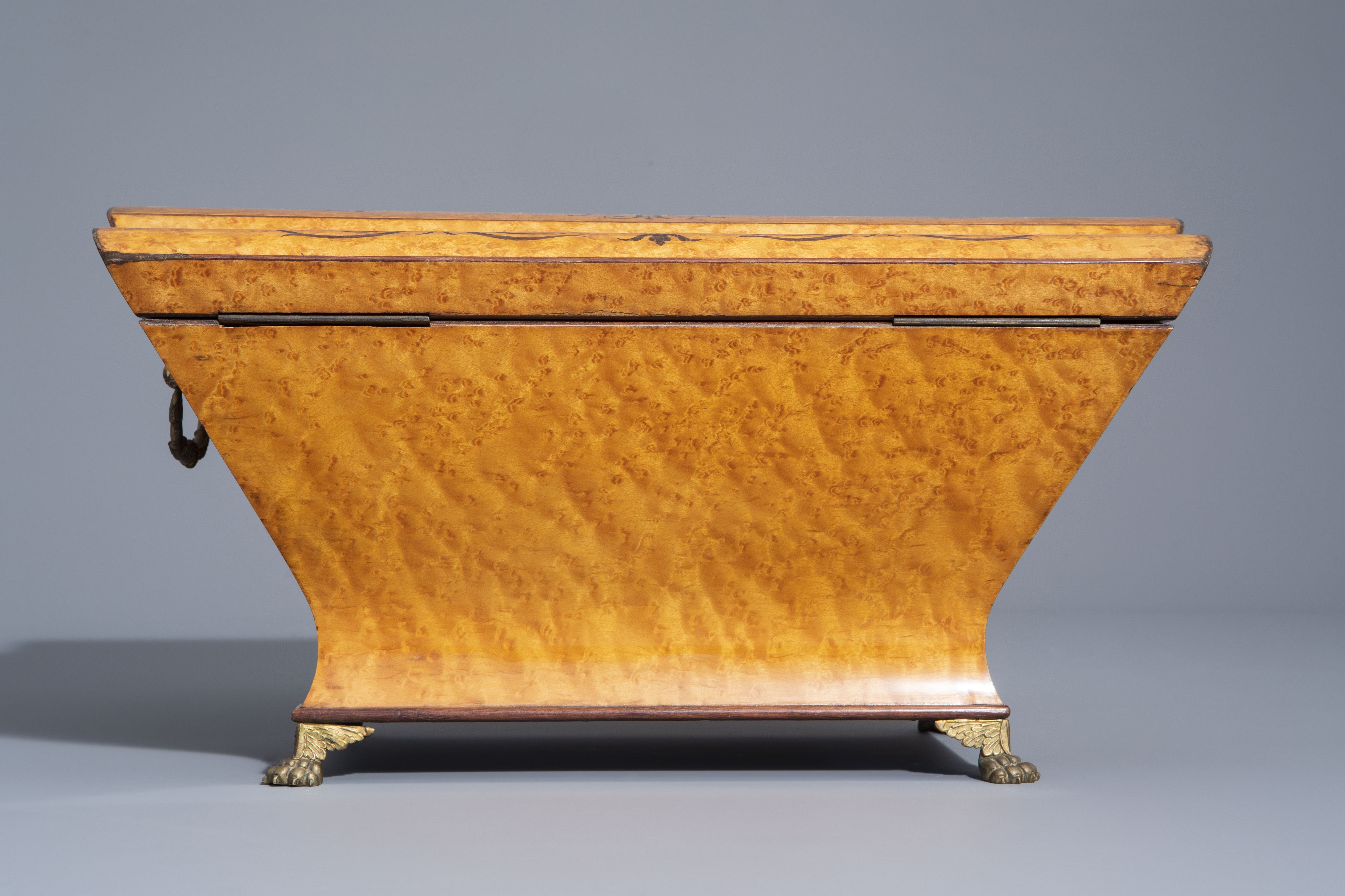 An English sarcophagus shaped burl wood veneered box, 19th/20th C. - Image 5 of 10