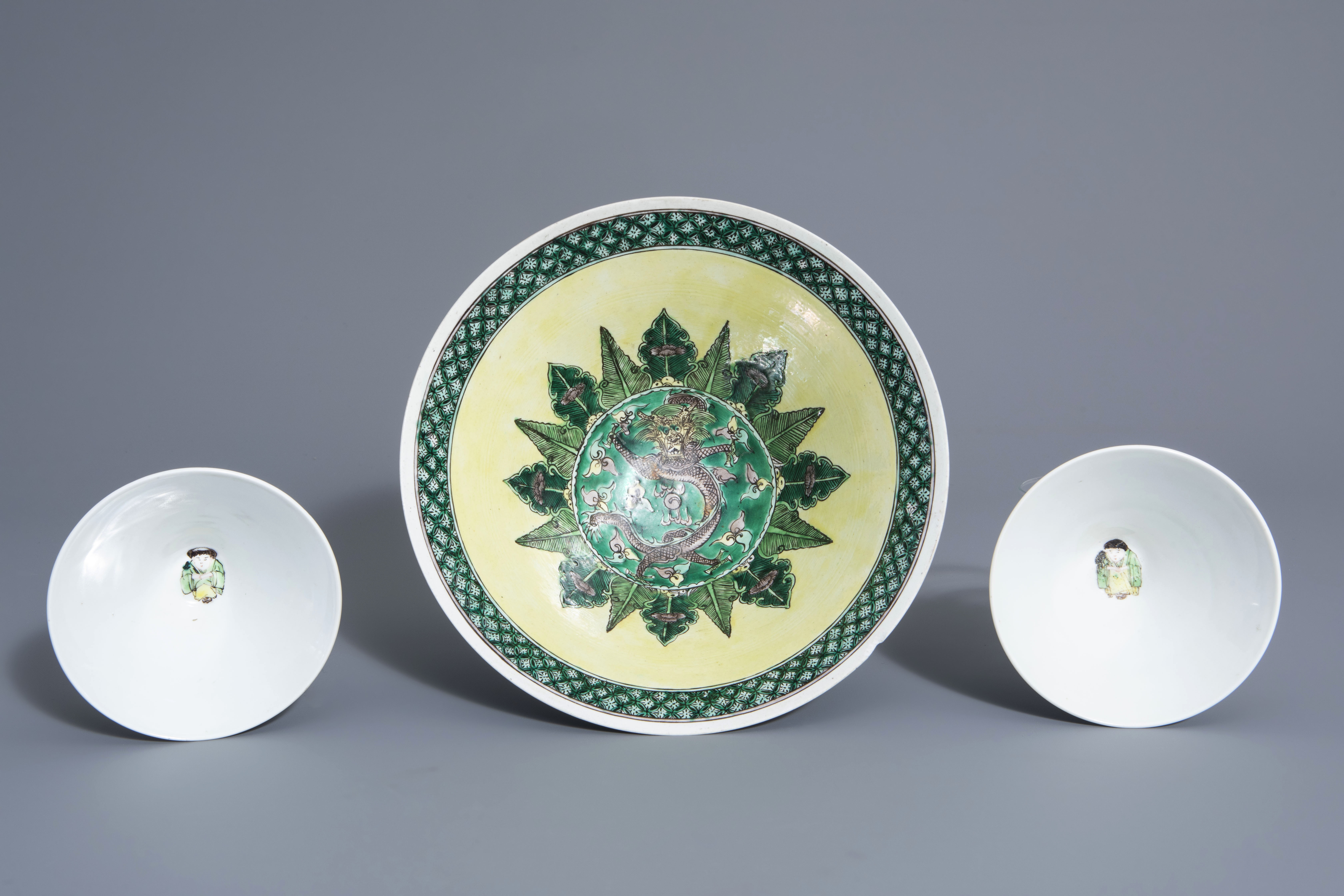 Three Chinese verte biscuit bowls with figurative design, Republic, 20th C. - Image 6 of 7