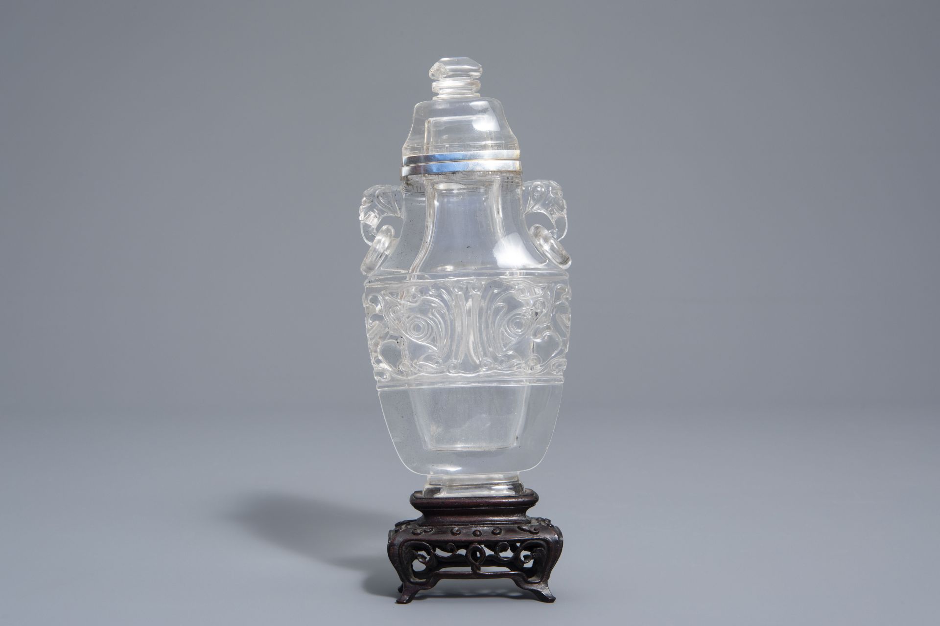 A Chinese silver mounted rock crystal vase and cover, 19th/20th C. - Image 4 of 9