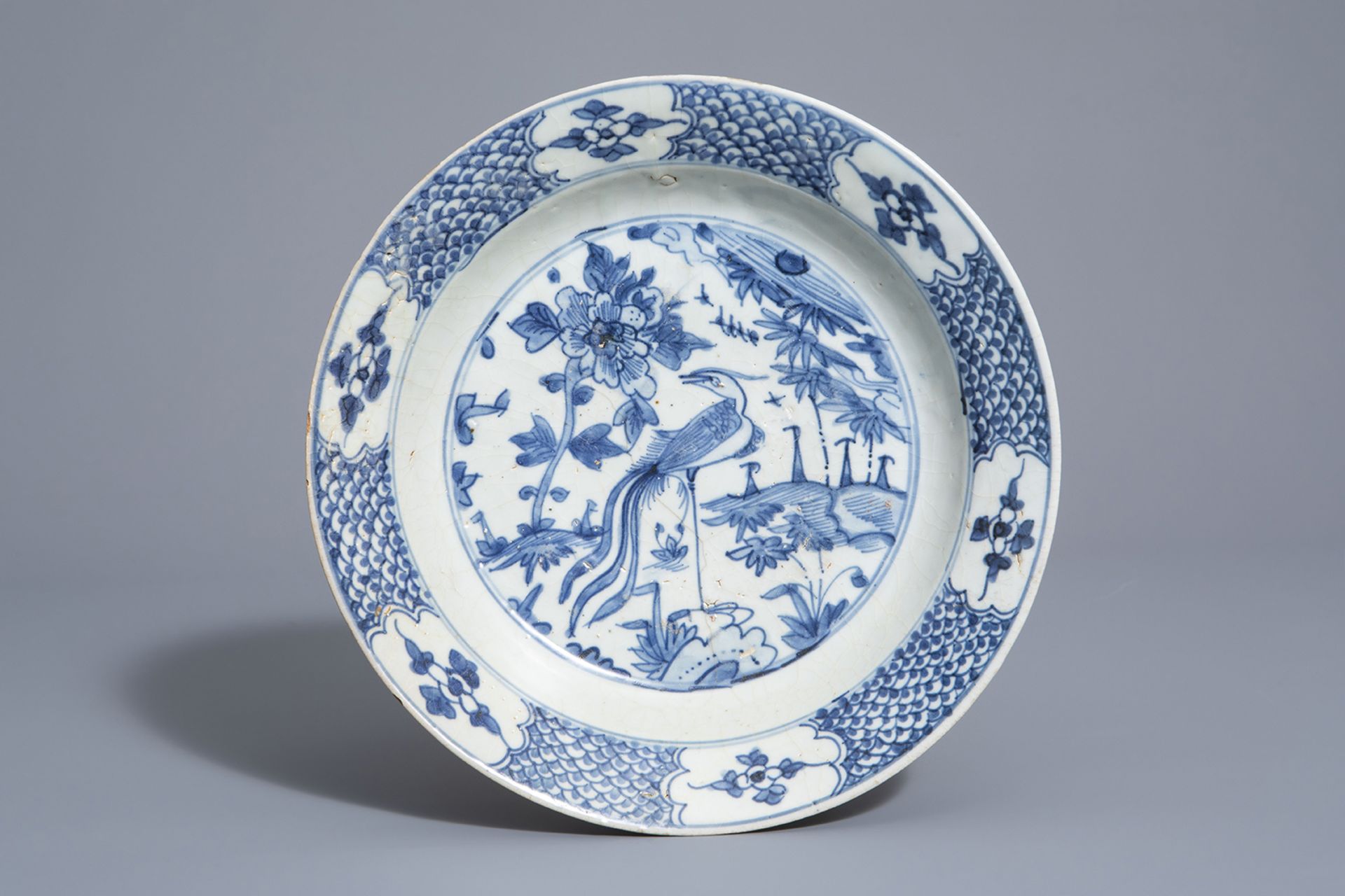 Three Chinese blue and white Swatow dishes with birds, Wanli - Image 2 of 7