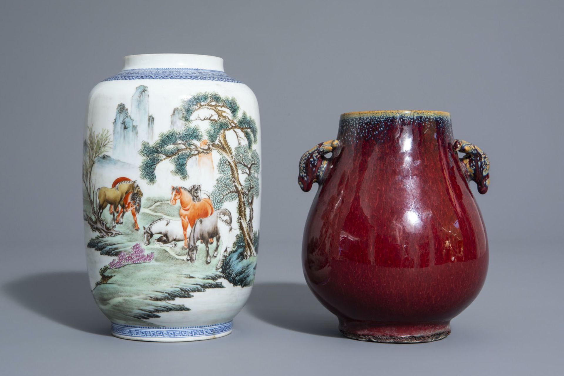 A Chinese famille rose eggshell 'Horses of Mu Wang' vase and a flambŽ glazed hu vase, 20th C. - Bild 2 aus 7