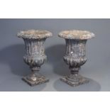 A pair of Italian marble Medici vases, 19th C.