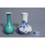 A Chinese blue & white crackle glazed vase, a monochrome green vase and a brushwasher, 19th/20th C.