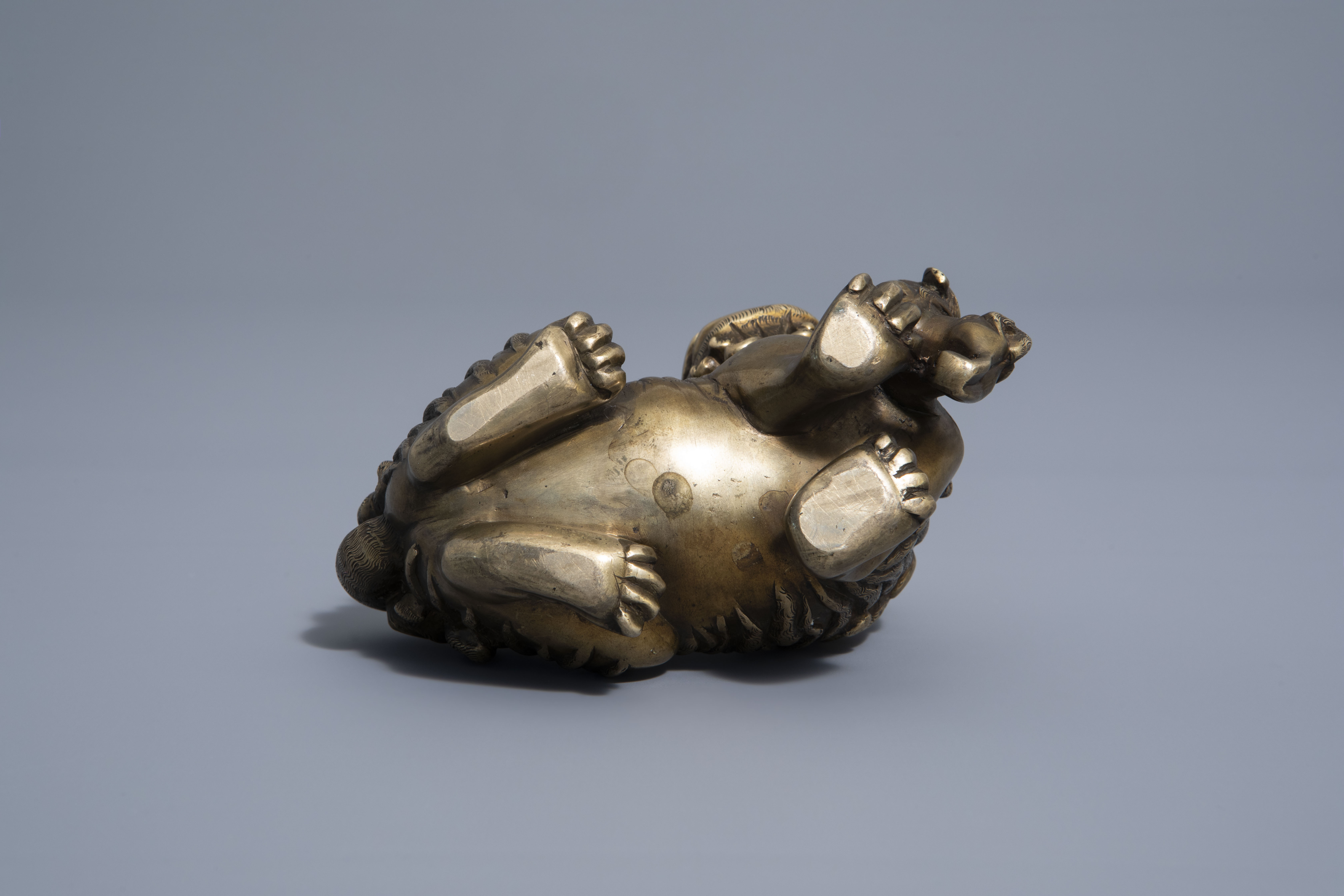 A Chinese bronze model of a Buddhist lion, late Qing - Image 6 of 7