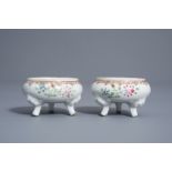 A pair of Chinese famille rose salts with floral design, Qianlong