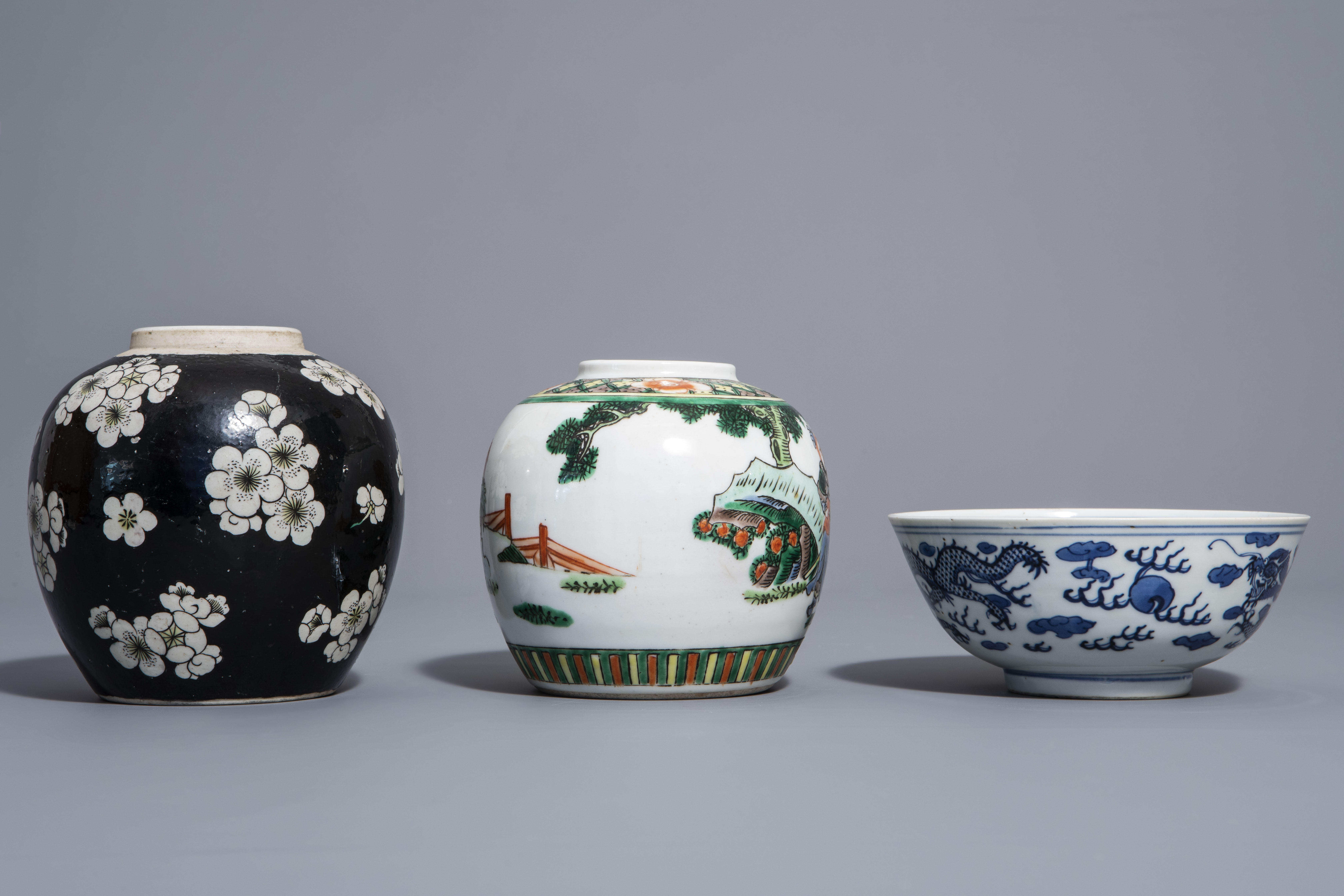 A Chinese Canton famille rose charger and two vases and a bowl with different designs, 19th C. - Image 5 of 9