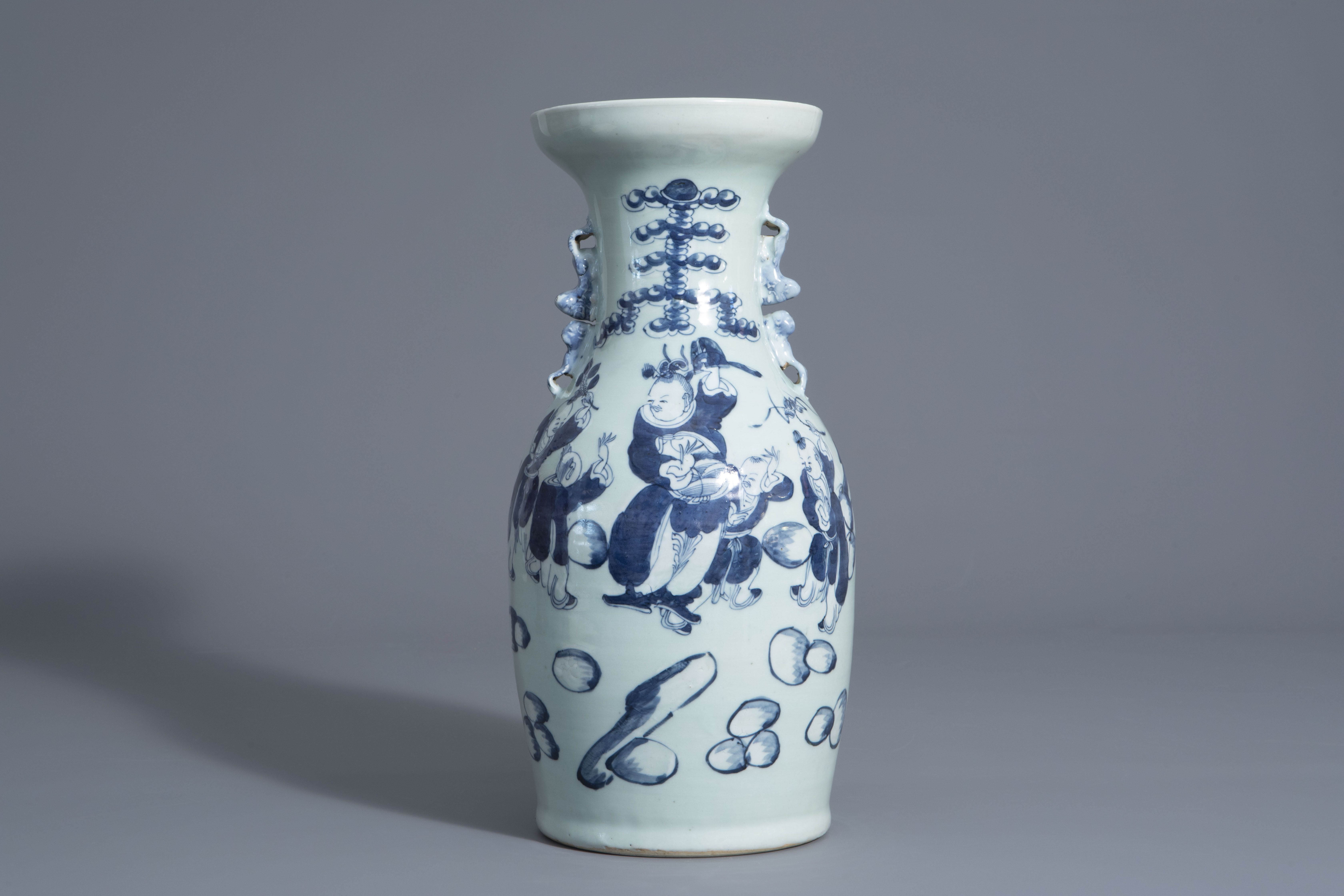 A Chinese blue and white celadon ground vase with figurative design, 19th C. - Image 2 of 7