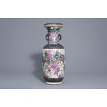 A Chinese Nanking crackle glazed famille rose 'warrior' vase, 19th C.