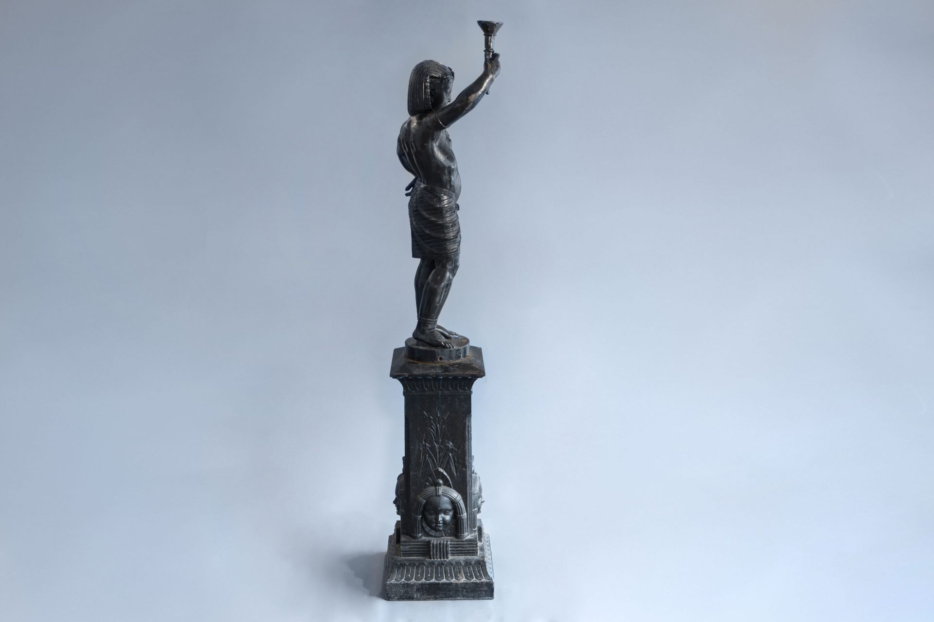 A cast iron figure on a pedestal of an Egyptian with torch, style of Val d'osne, France, about 1900 - Bild 4 aus 12