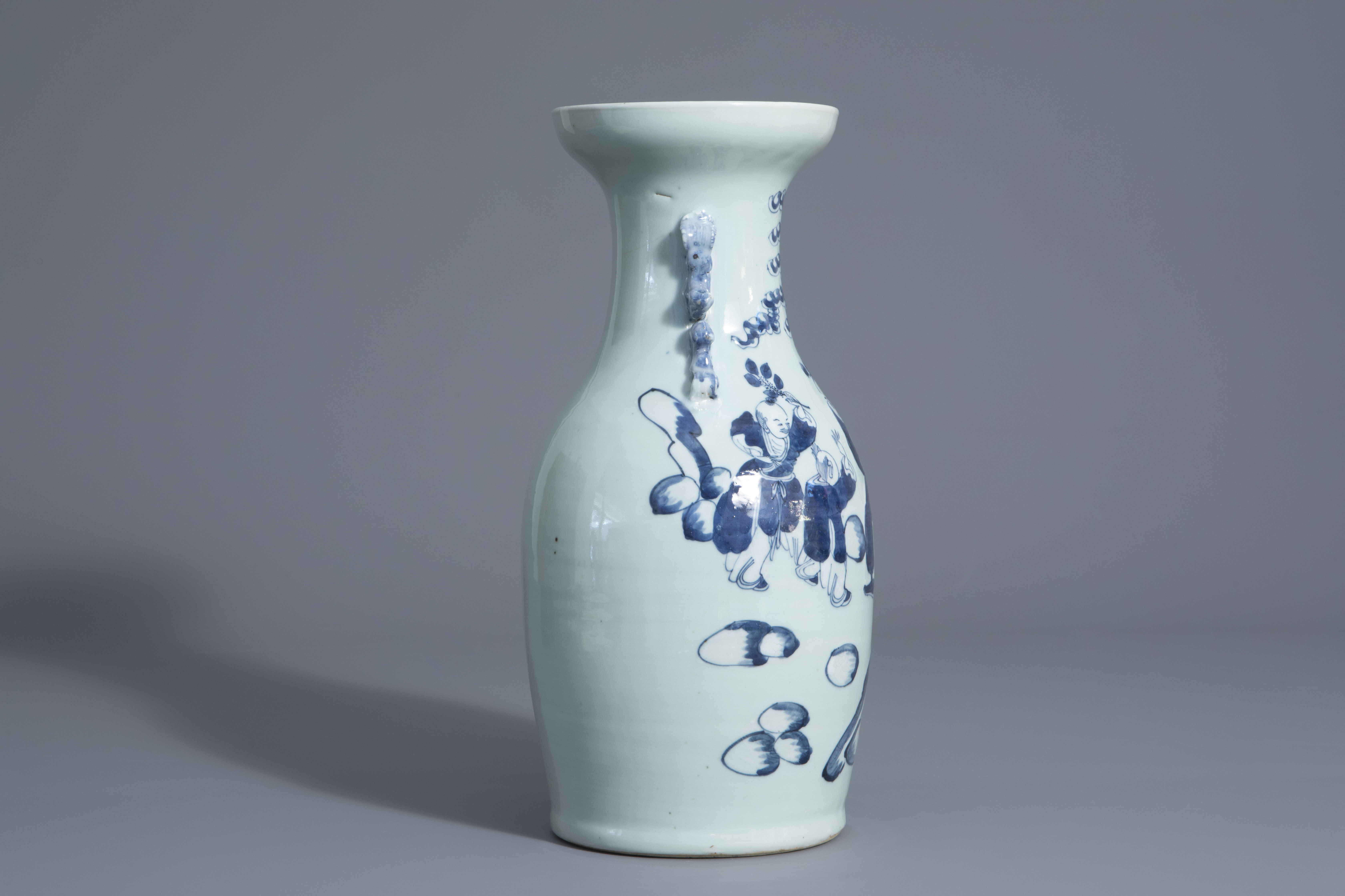 A Chinese blue and white celadon ground vase with figurative design, 19th C. - Image 3 of 7