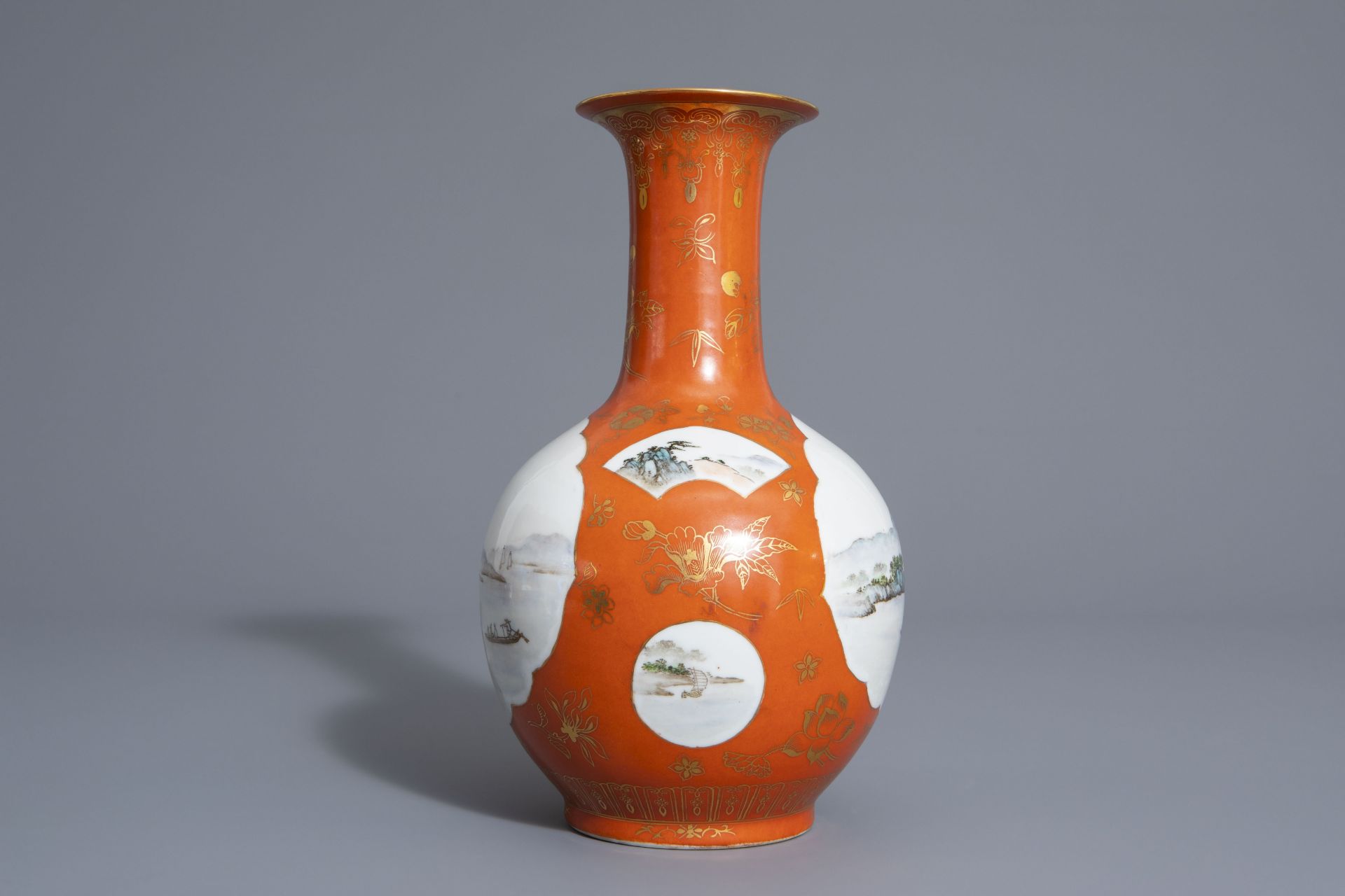 A Chinese bottle shaped orange ground vase with landscapes, Qianlong mark, 20th C. - Bild 5 aus 7