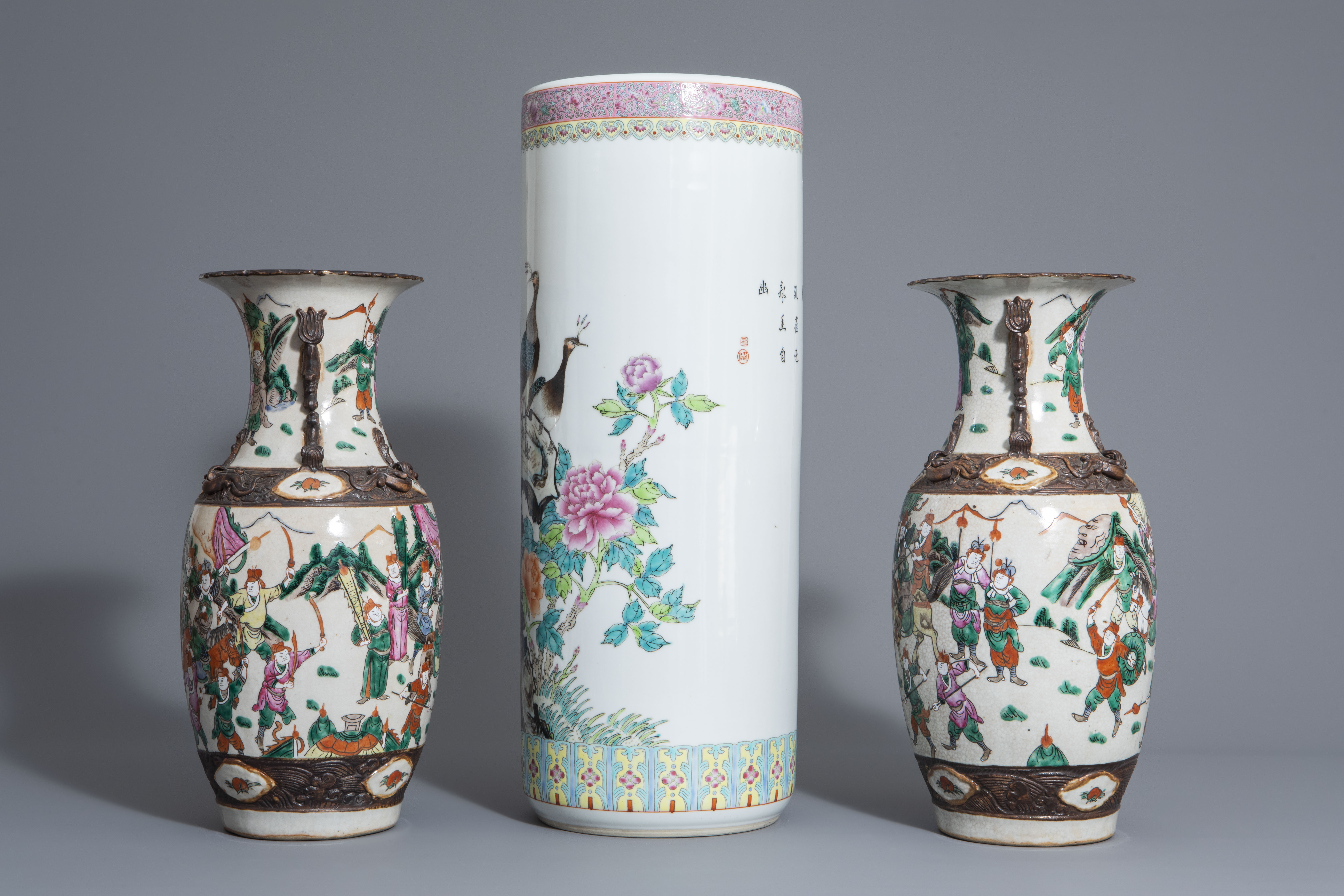 Four Chinese famille rose, qianjiang cai and Nanking crackle glazed vases, 19th/20th C. - Image 5 of 13