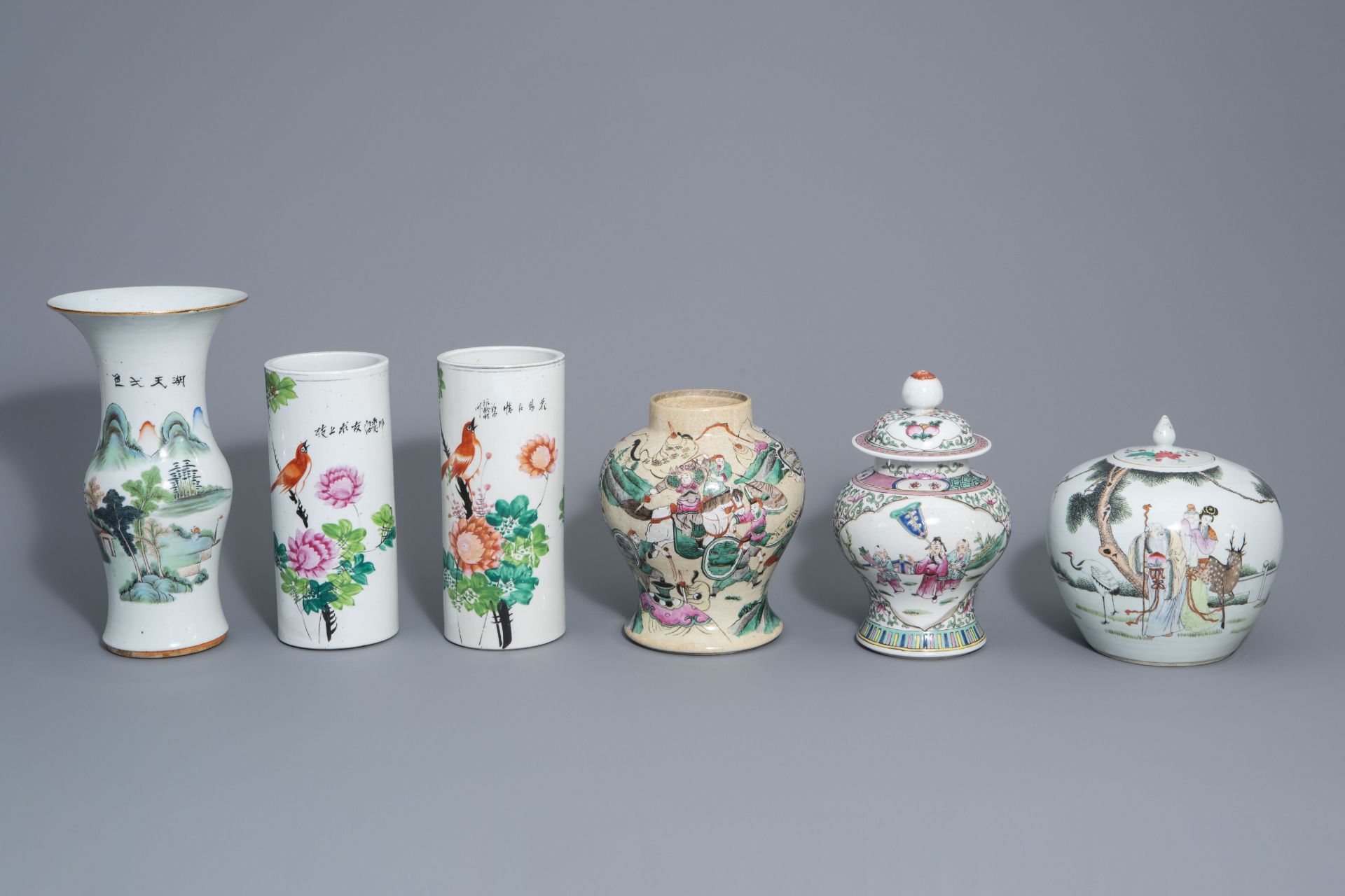 Six Chinese qianjiang cai and famille rose vases, 19th/20th C.