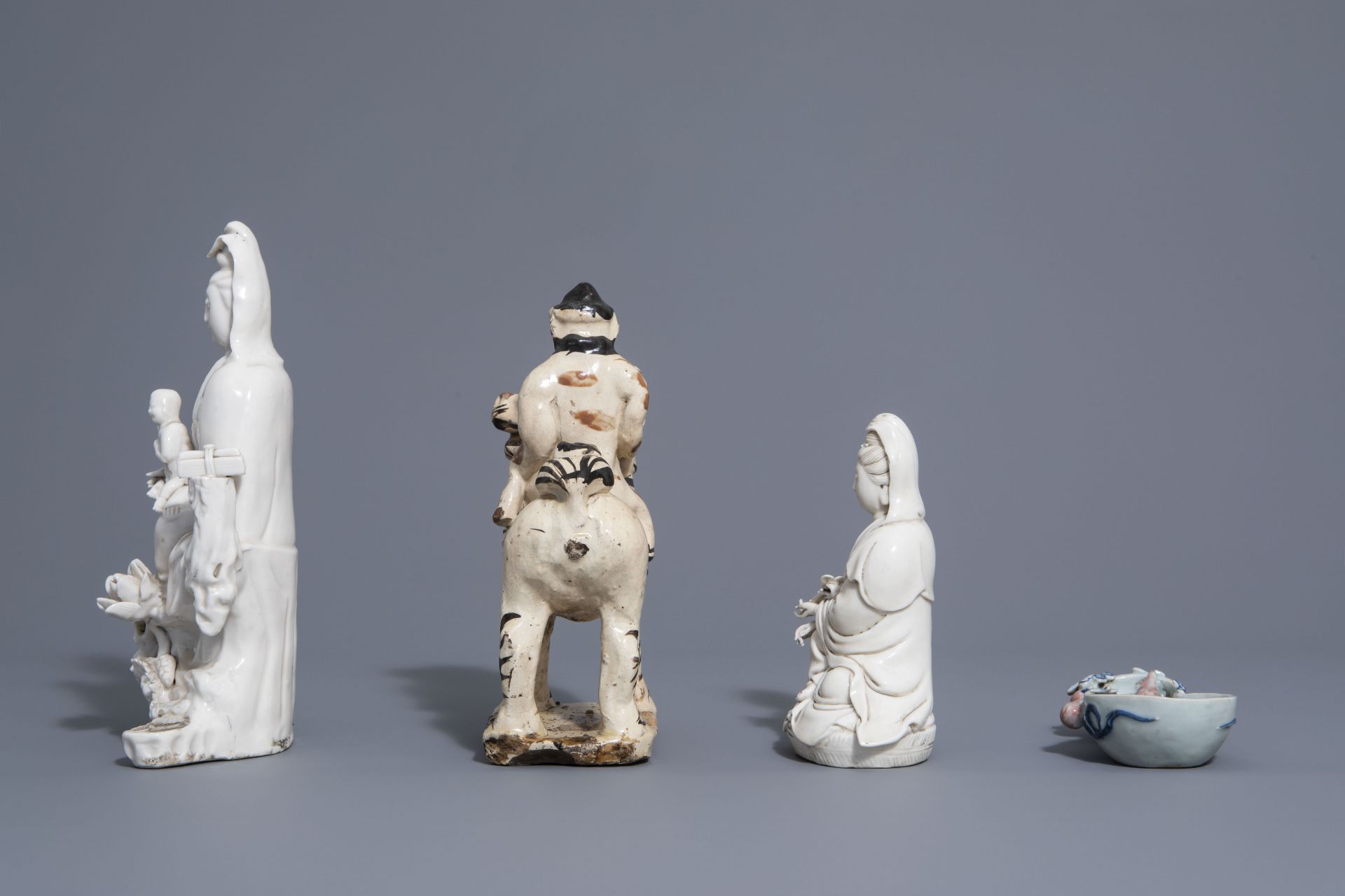 A Chinese blue, white & red brushwasher, a Cizhou figure & two blanc de Chine Guanyin, Ming & later - Image 5 of 8