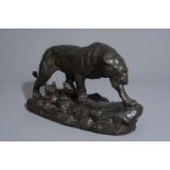 Charles Valton (1851-1918): A panther and her cubs, patinated bronze