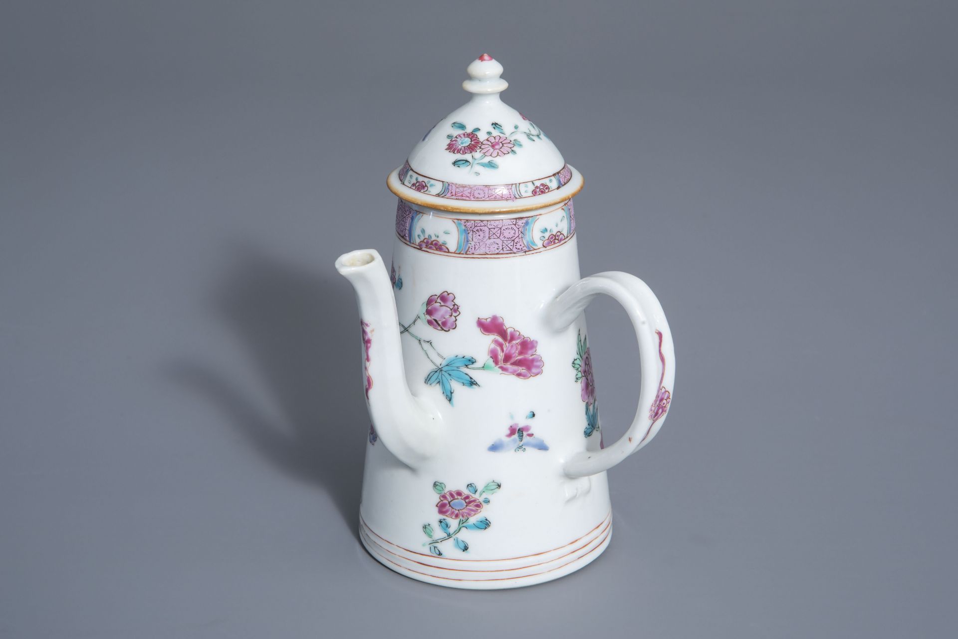 A Chinese famille rose coffee pot with cover with floral design, Qianlong