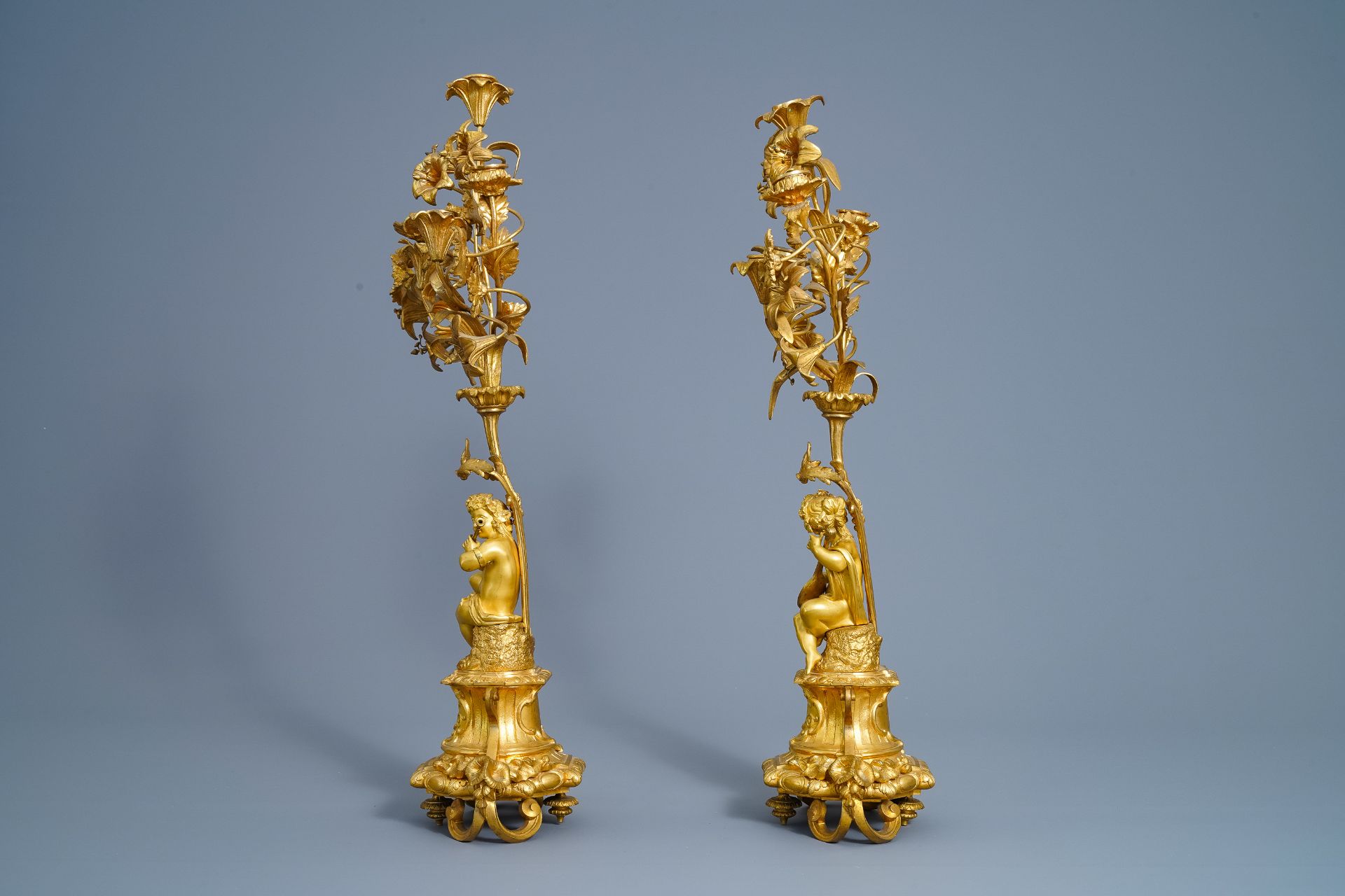 A French gilt bronze three-piece clock garniture with classical theme, 19th C. - Image 11 of 18