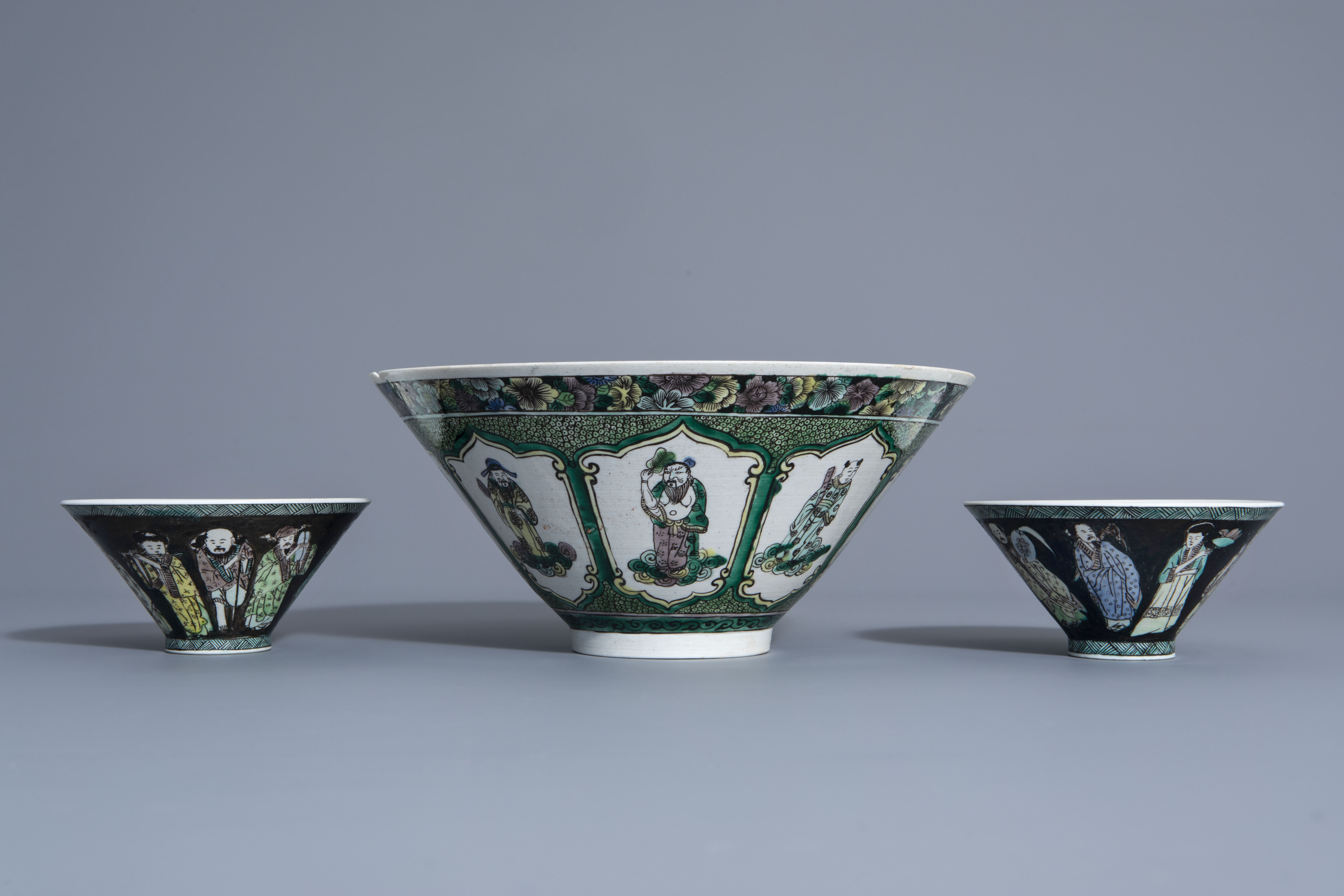 Three Chinese verte biscuit bowls with figurative design, Republic, 20th C. - Image 3 of 7