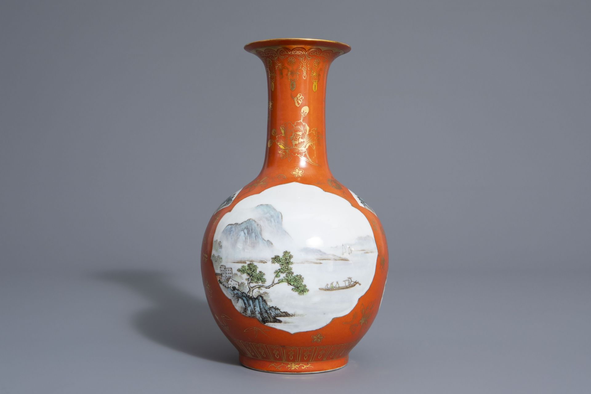 A Chinese bottle shaped orange ground vase with landscapes, Qianlong mark, 20th C. - Bild 2 aus 7