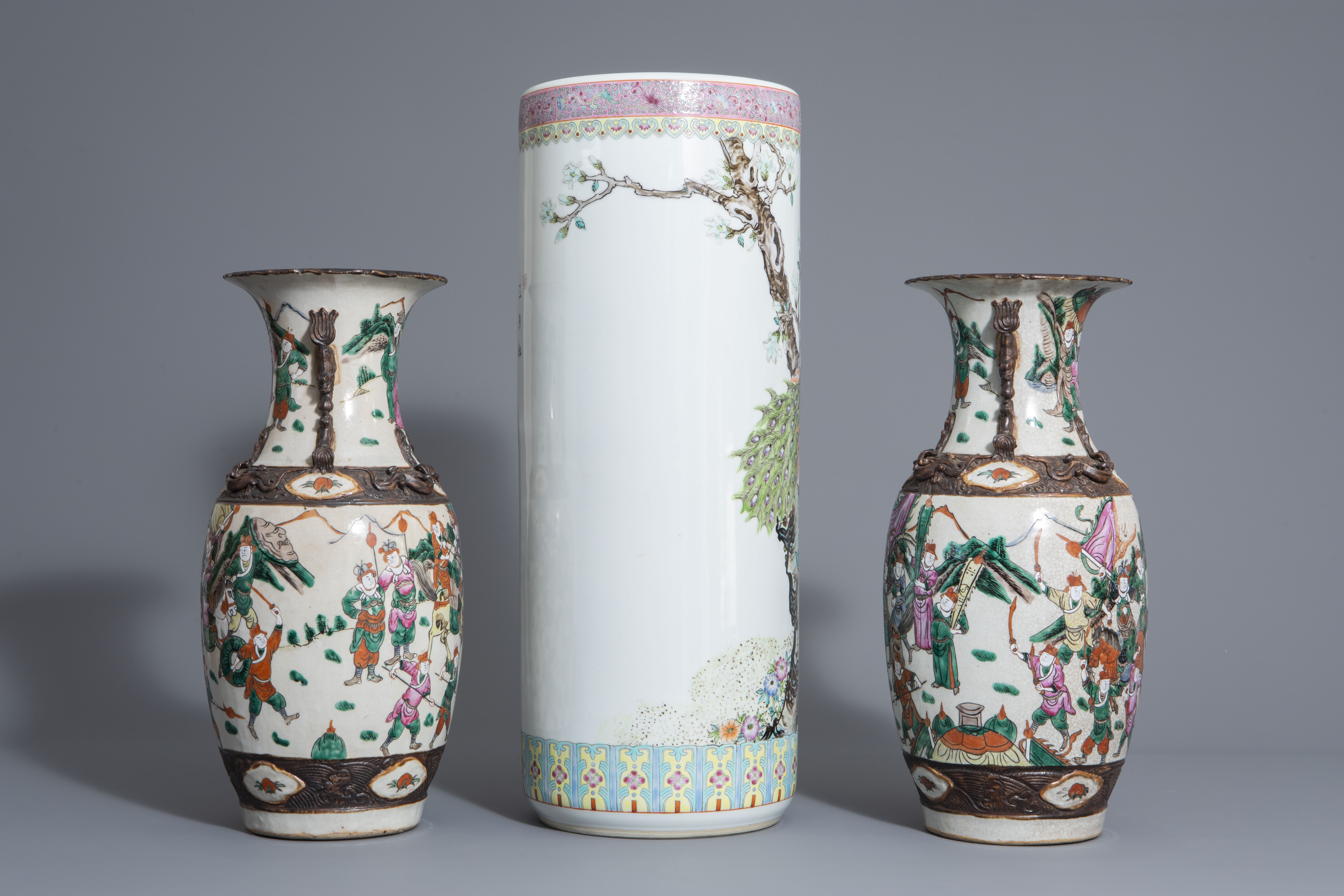Four Chinese famille rose, qianjiang cai and Nanking crackle glazed vases, 19th/20th C. - Image 3 of 13