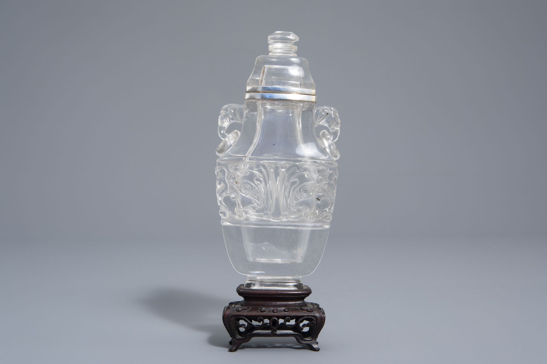A Chinese silver mounted rock crystal vase and cover, 19th/20th C. - Image 2 of 9