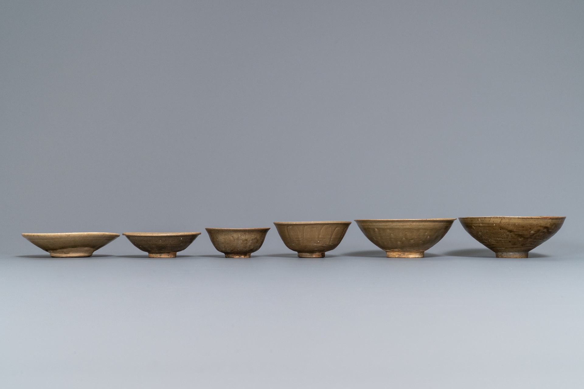 Six Chinese Yaozhou and celadon bowls, Song/Yuan - Bild 4 aus 16