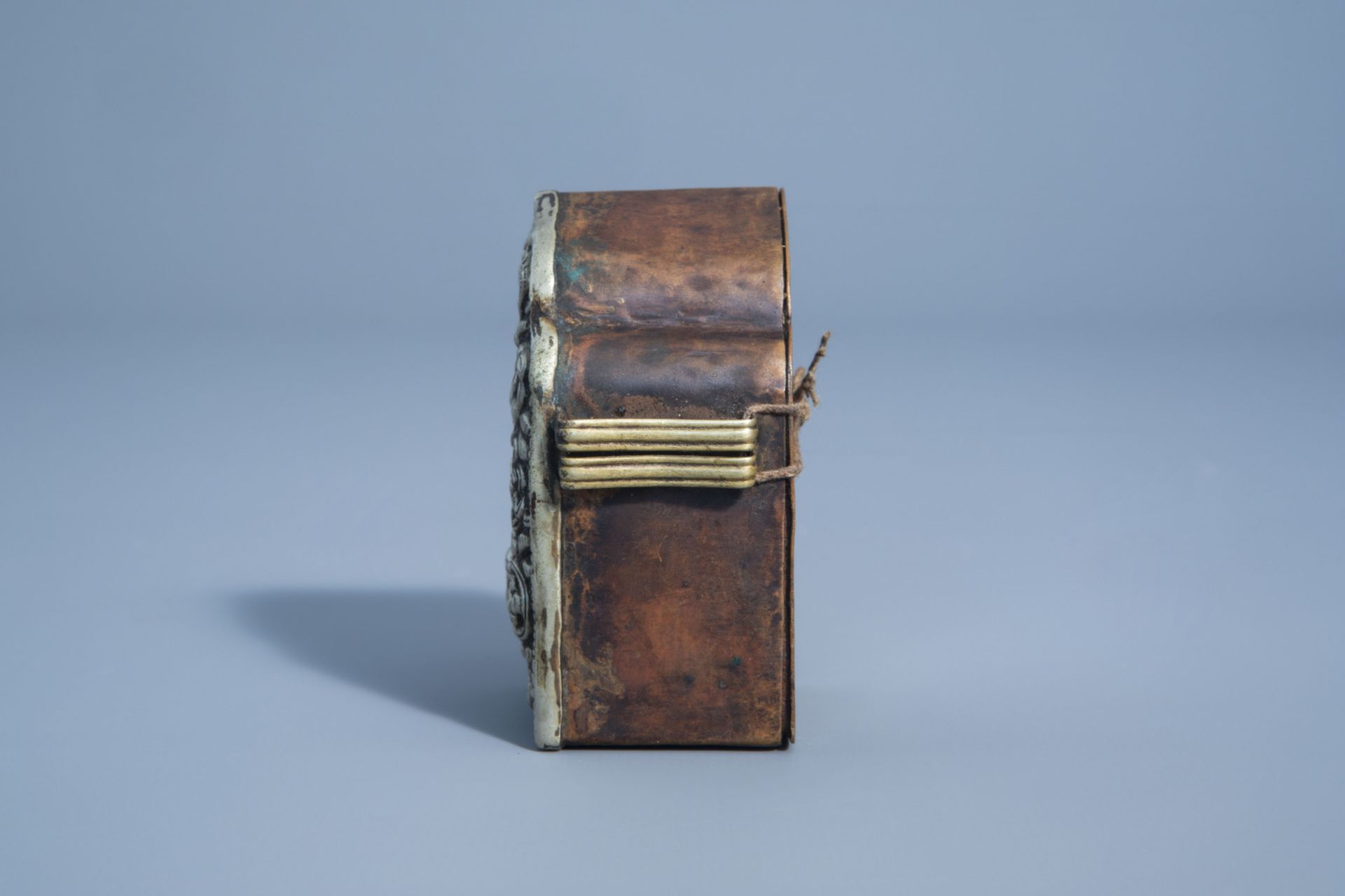 A varied collection of religious and scholar's objects, a.o. China and Tibet, 19th/20th C. - Image 11 of 24
