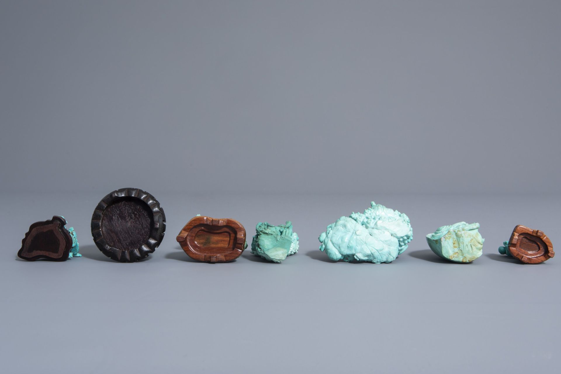 Seven Chinese carved turquoise figures, 20th C. - Image 6 of 7