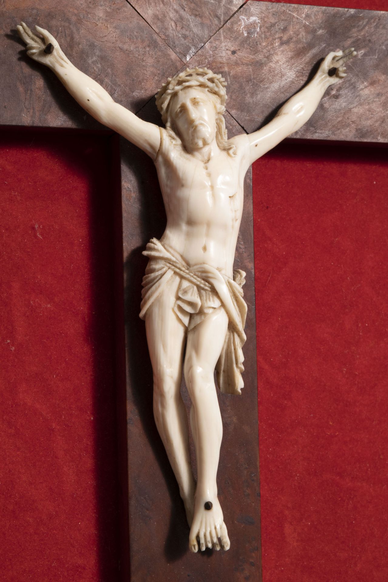 Flemish school: Saint Francis, oil on copper and an ivory Corpus Christi, 18th/19th C. - Image 5 of 5