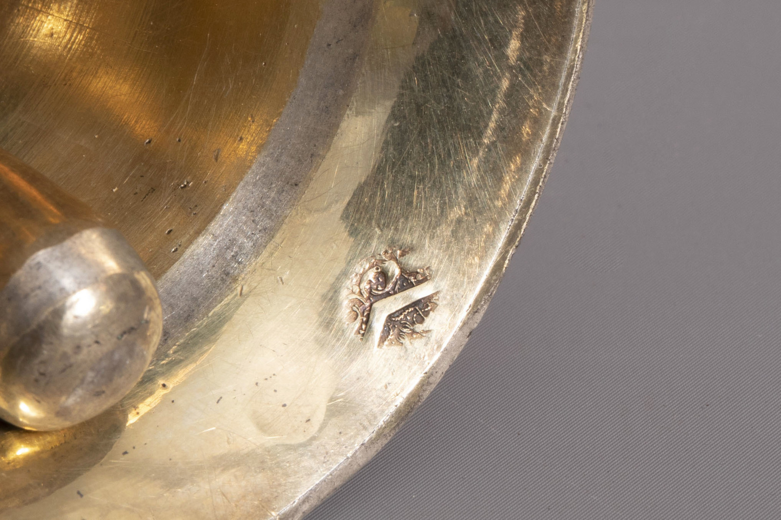 A gilt silver tabel bell, various marks, 19th/20th C. - Image 9 of 9