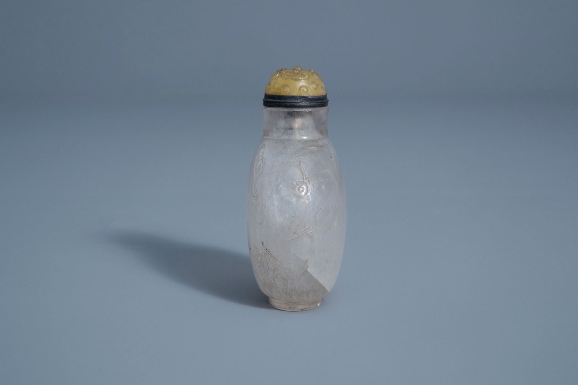 A Chinese rock crystal snuff bottle, 19th C. - Image 4 of 6