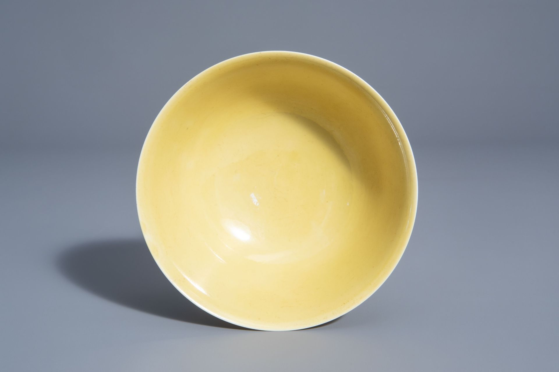 A Chinese yellow ground bowl with incised underglaze design, Yongzheng mark, 19th/20th C. - Image 6 of 7